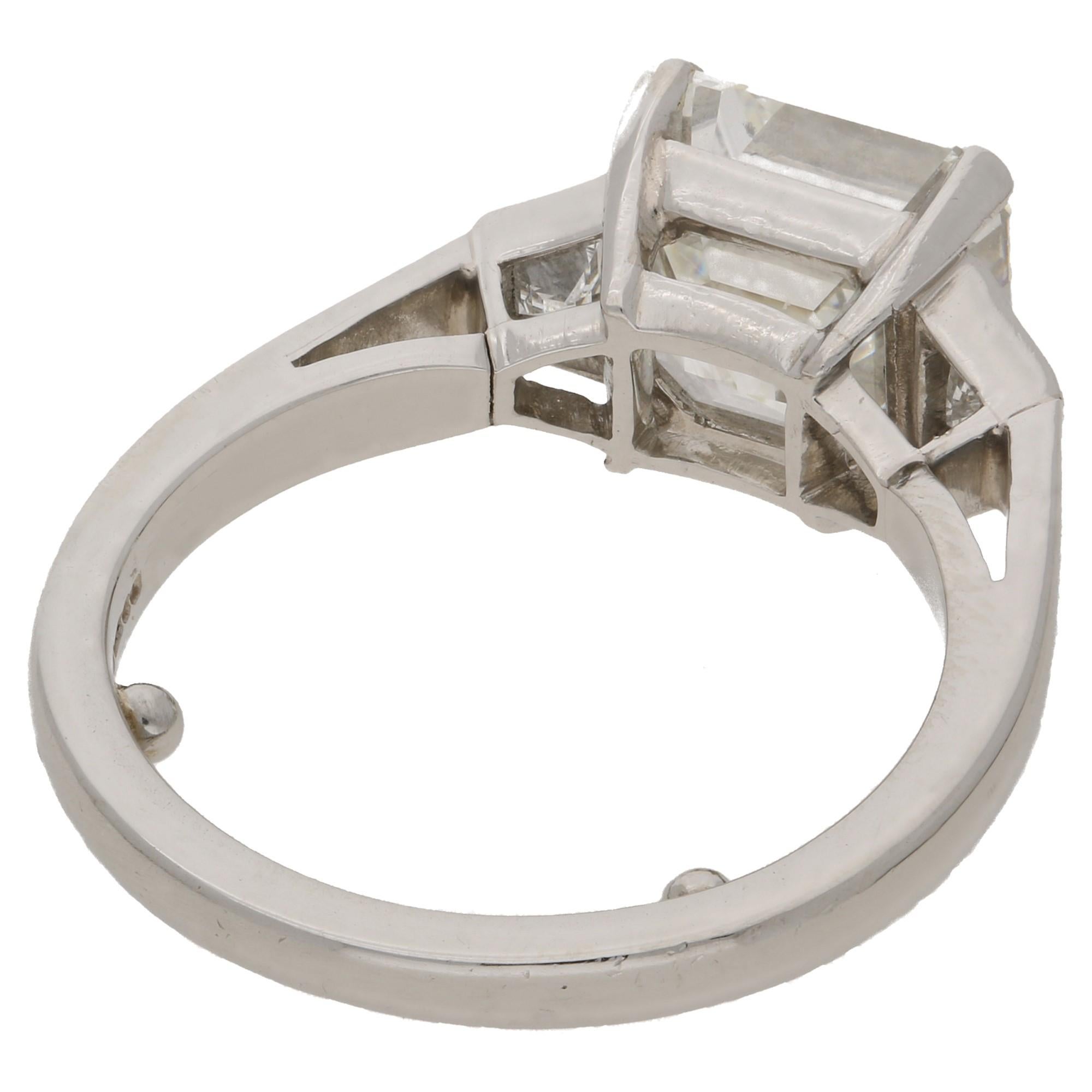 Asscher Cut Diamond Engagement Ring Set in Platinum  In Good Condition In London, GB