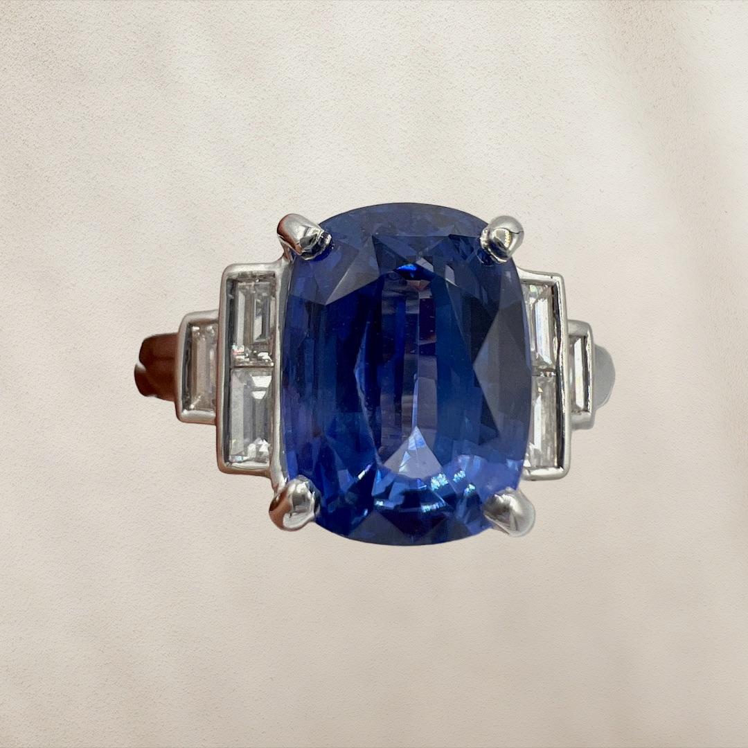 3, 46 Carat Blue Sapphire 0, 35 Ct Baguette Diamonds Engagement Ring In Good Condition In SAINT-OUEN-SUR-SEINE, FR