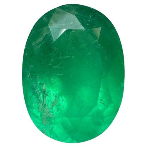 Esmeralda colombiana verde neón de 3,46 quilates talla oval - Gema del mes de mayo en venta