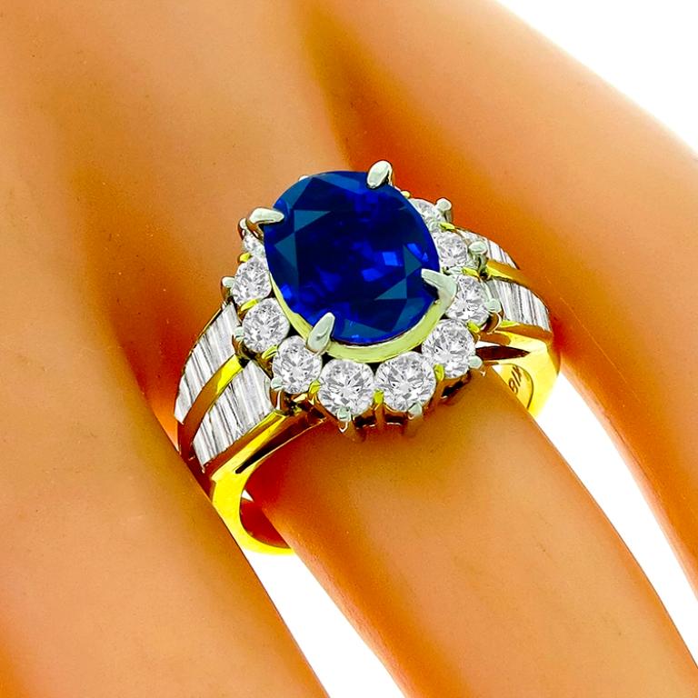 3.46 Carat Sapphire Diamond Gold Cluster Ring In Good Condition In New York, NY