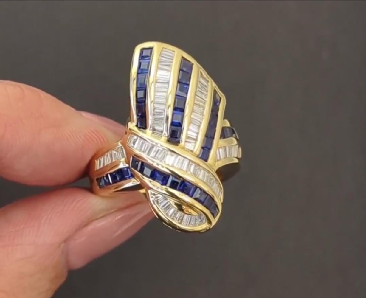Bague nœud de saphir 3,46 carats et diamants en or jaune 18 carats Neuf - En vente à Chicago, IL