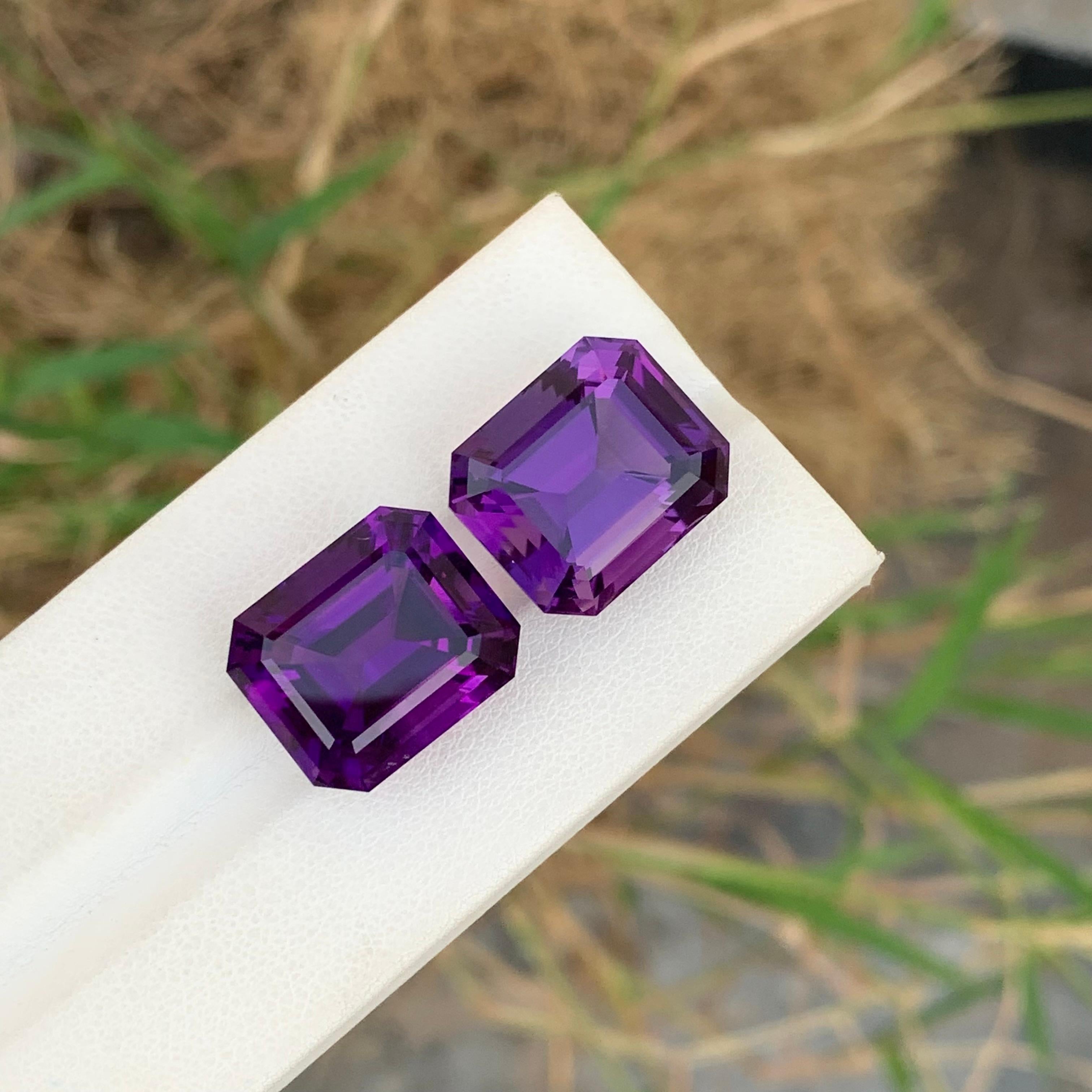34,65 Karat Natürliche Lose Dunkel Lila Amethyst Paar Smaragd Form Edelstein (Arts and Crafts) im Angebot