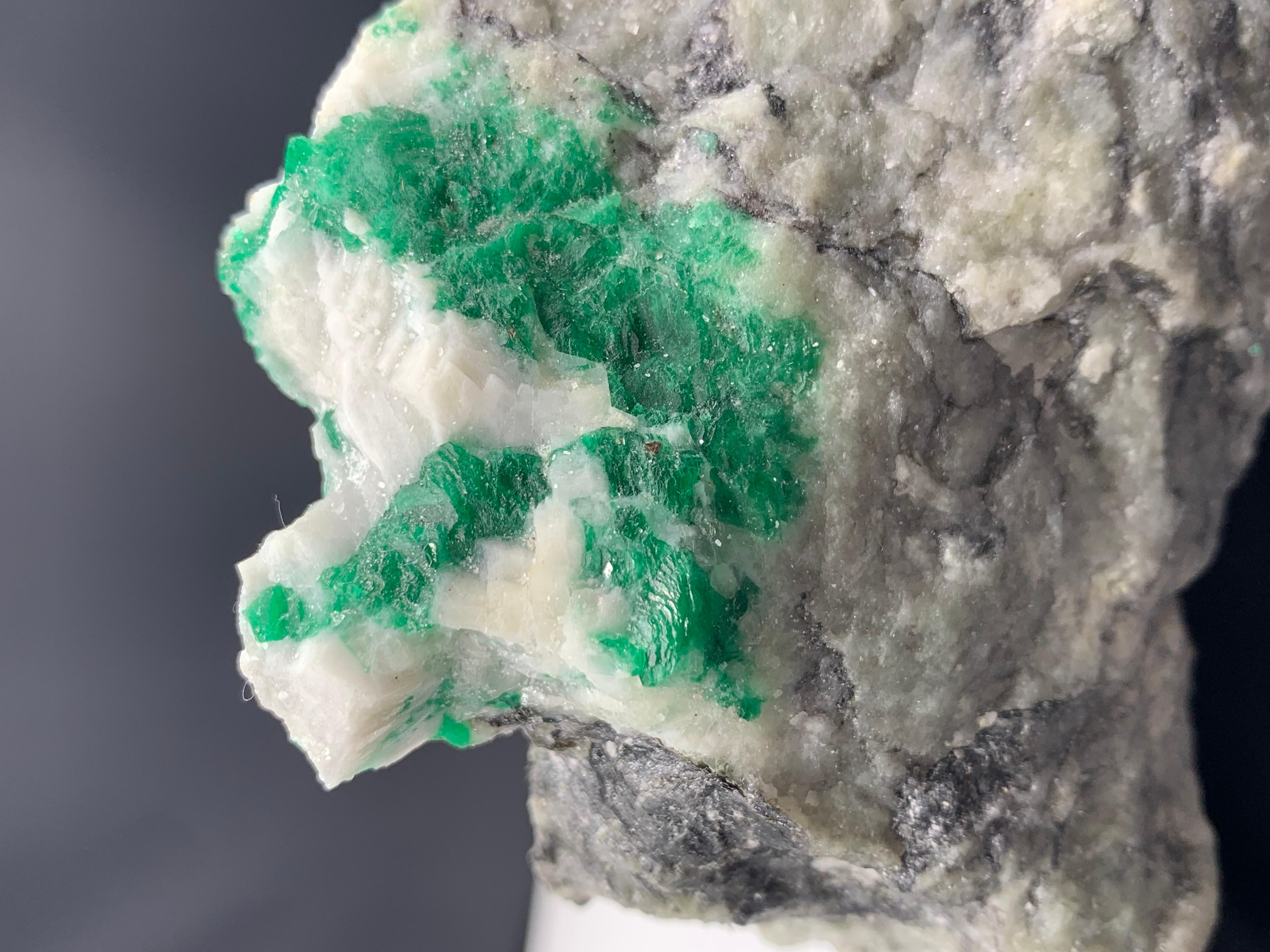 Pakistani 346.56 Gram Beautiful Emerald Specimen From Swat Valley, Pakistan For Sale