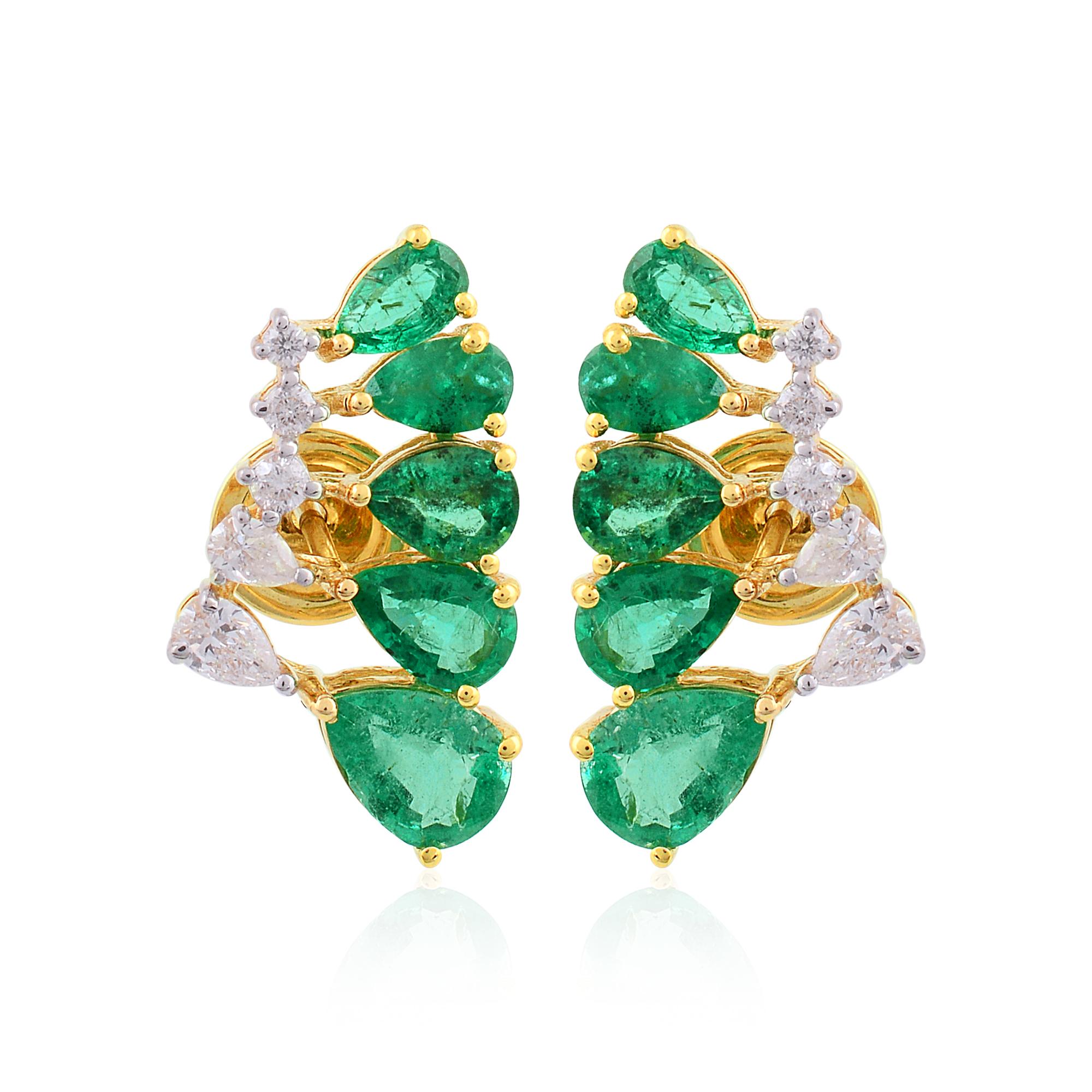 3.46ct Zambian Emerald 0.50ct Diamond Ear Climber Stud Ears 18k Yellow Gold Neuf - En vente à Diera, Dubai