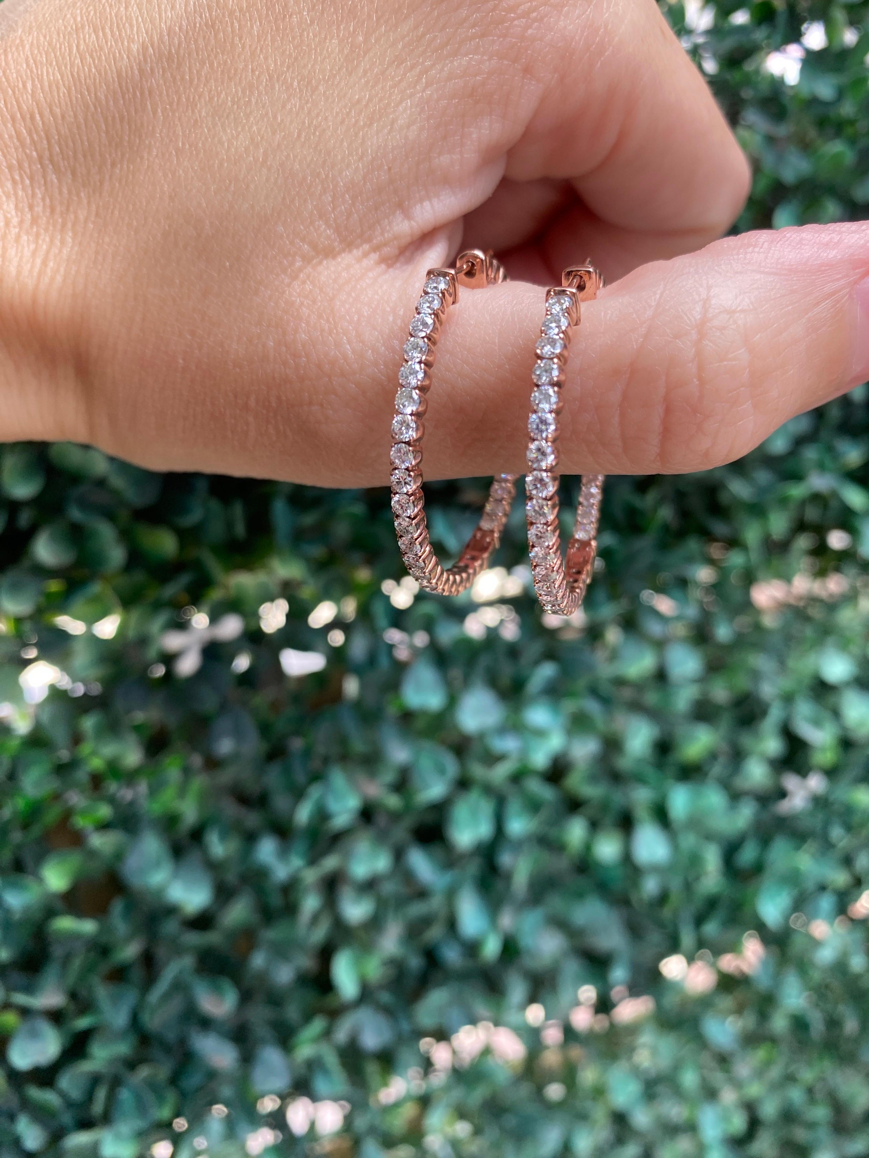 Orecchini a cerchio con diamanti senza fine in oro rosa 14k con 3,46 ct. in vendita 7