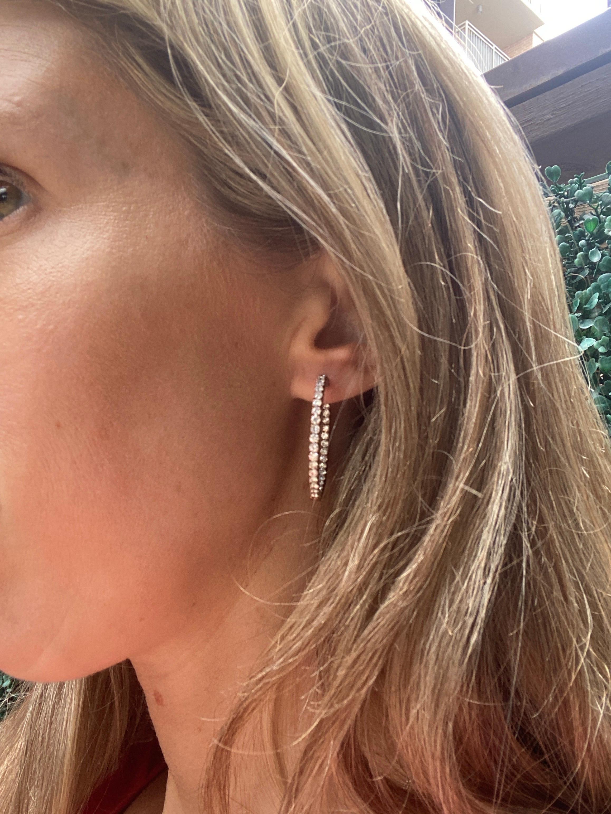 Orecchini a cerchio con diamanti senza fine in oro rosa 14k con 3,46 ct. in vendita 2