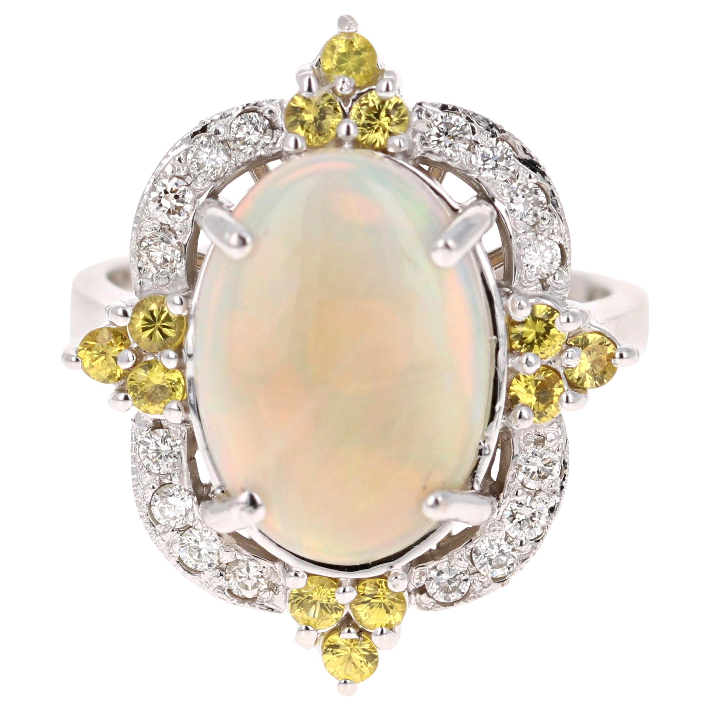 Bague en or blanc 14 carats avec opale de 3,47 carats, saphir jaune et diamants