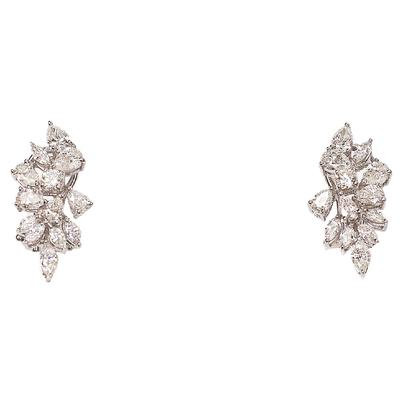 3.47 Cts Diamond Earring Studs in 18K Gold For Sale