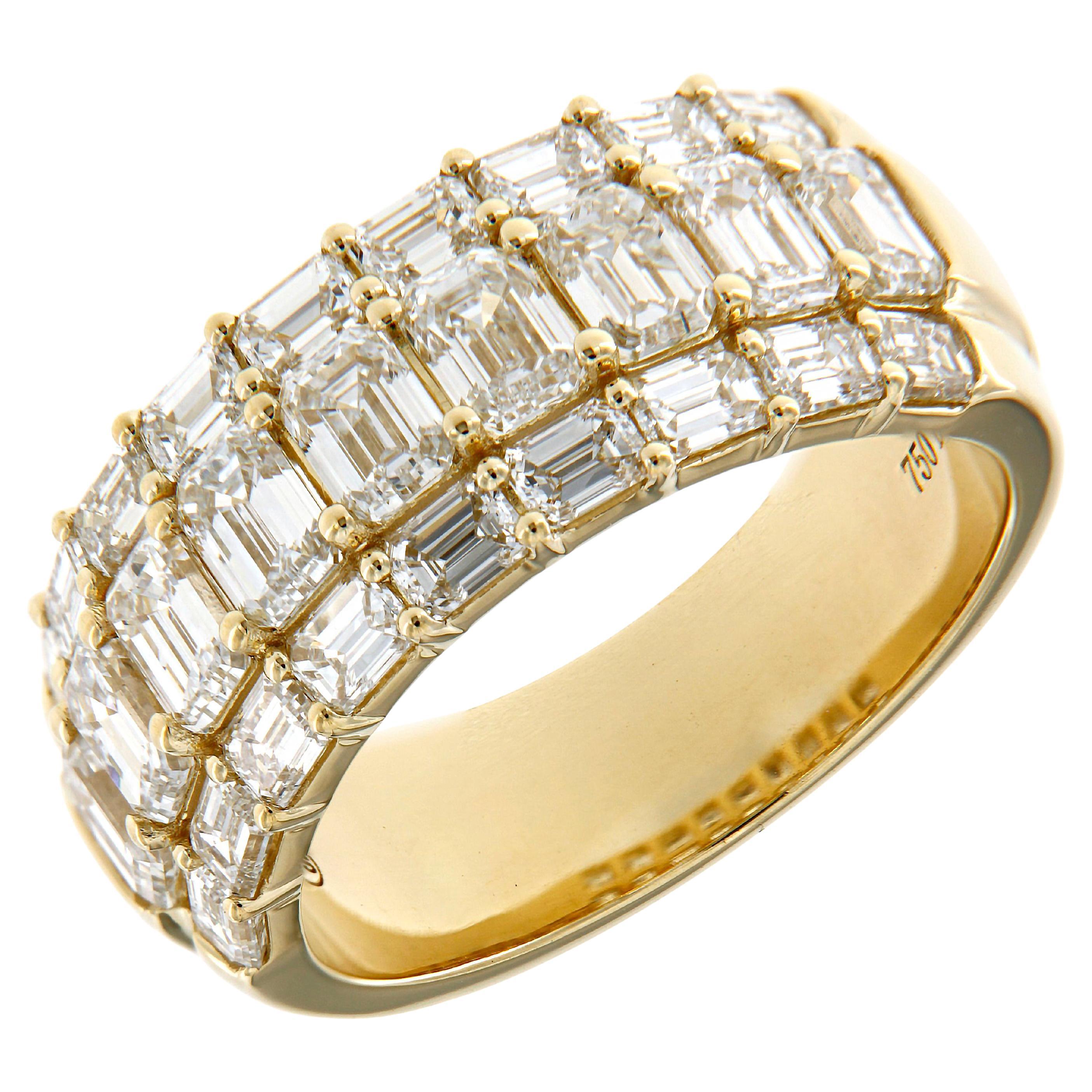 3.47ct de diamant taille émeraude Bague de cocktail ou de robe en vente