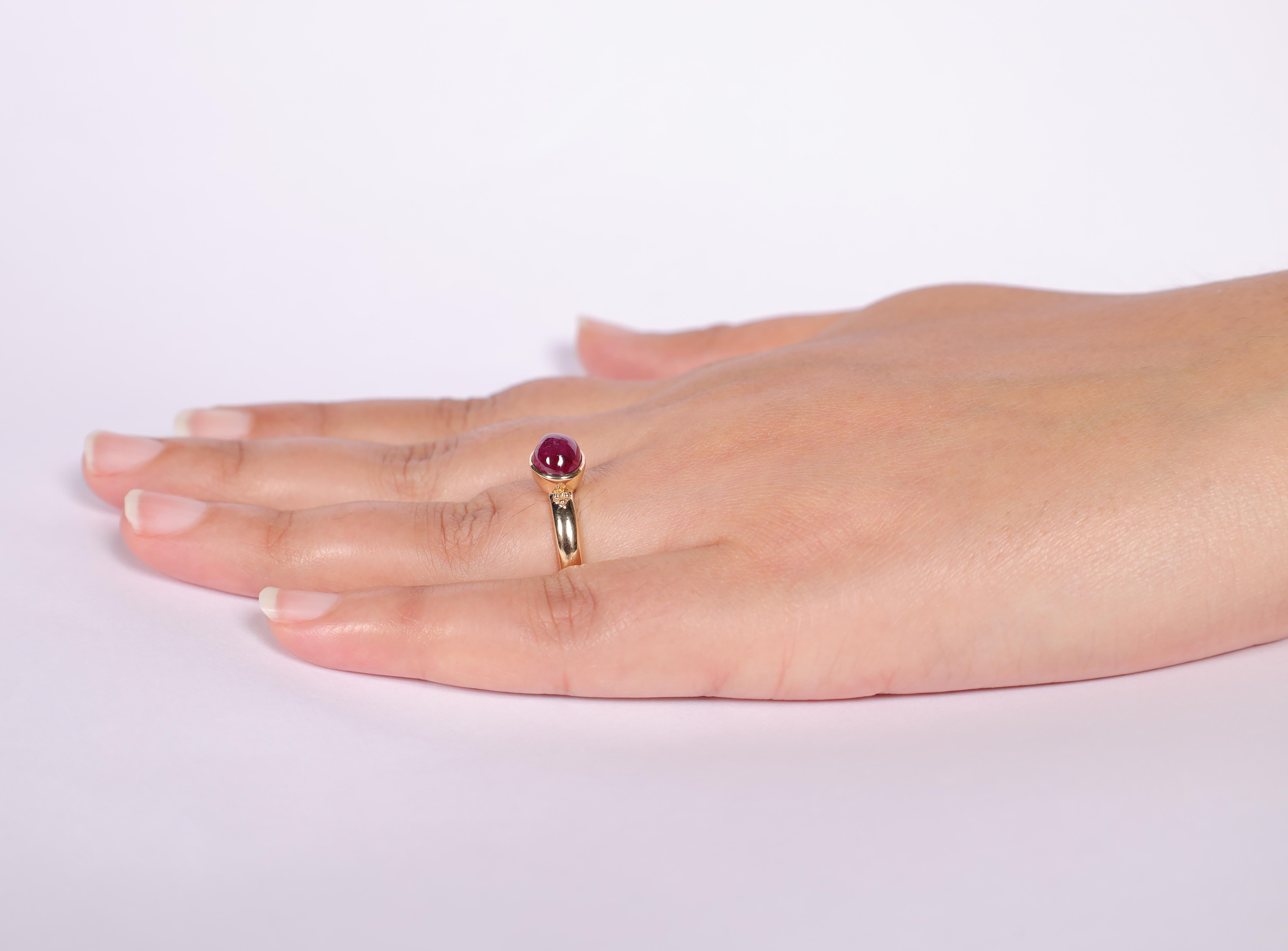 3.48 Carat Burma Ruby Natural  18Kt Solid Yellow Gold Solitaire Ring  In New Condition For Sale In Jaipur, Rajasthan