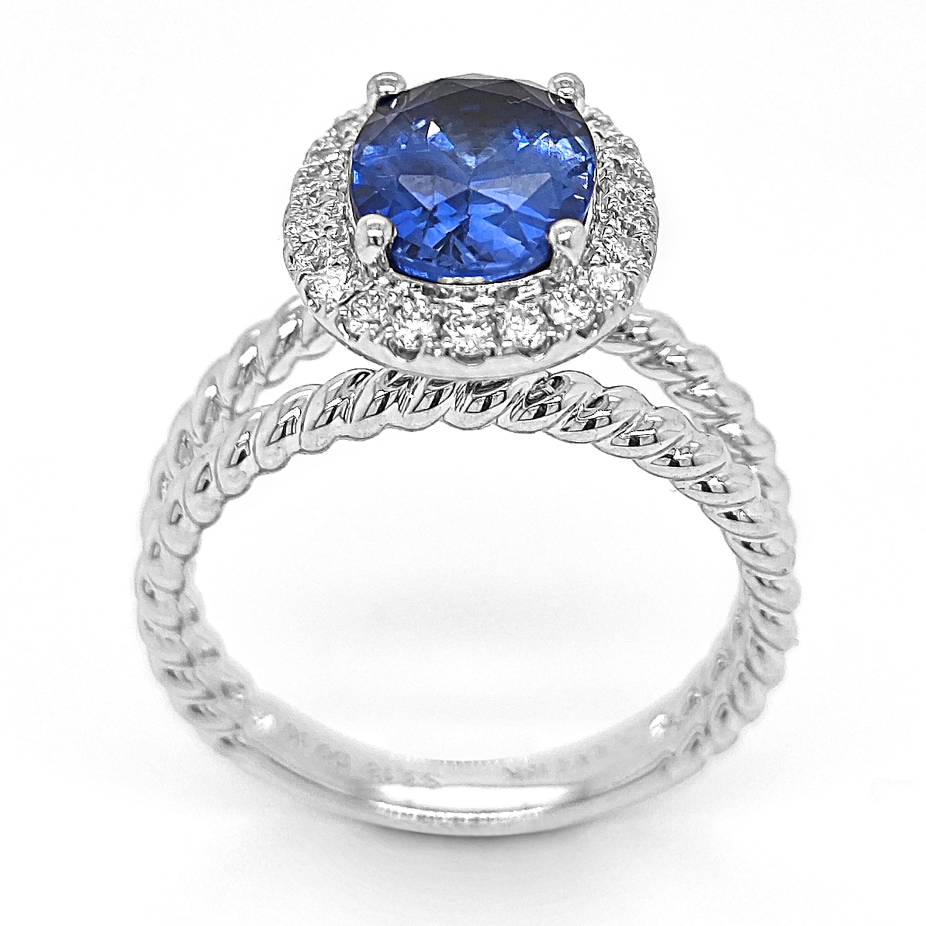 3.48 Carat Sapphire and White Diamond White Gold Ring In New Condition For Sale In New York, NY