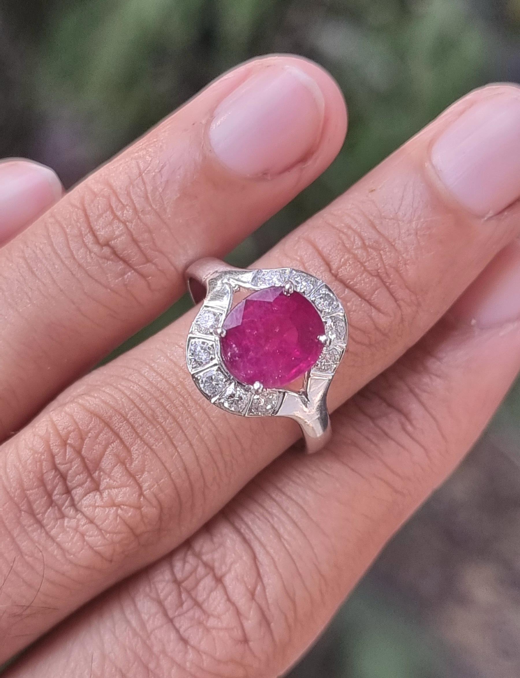 Oval Cut 3.48 carats of Ruby ring  For Sale