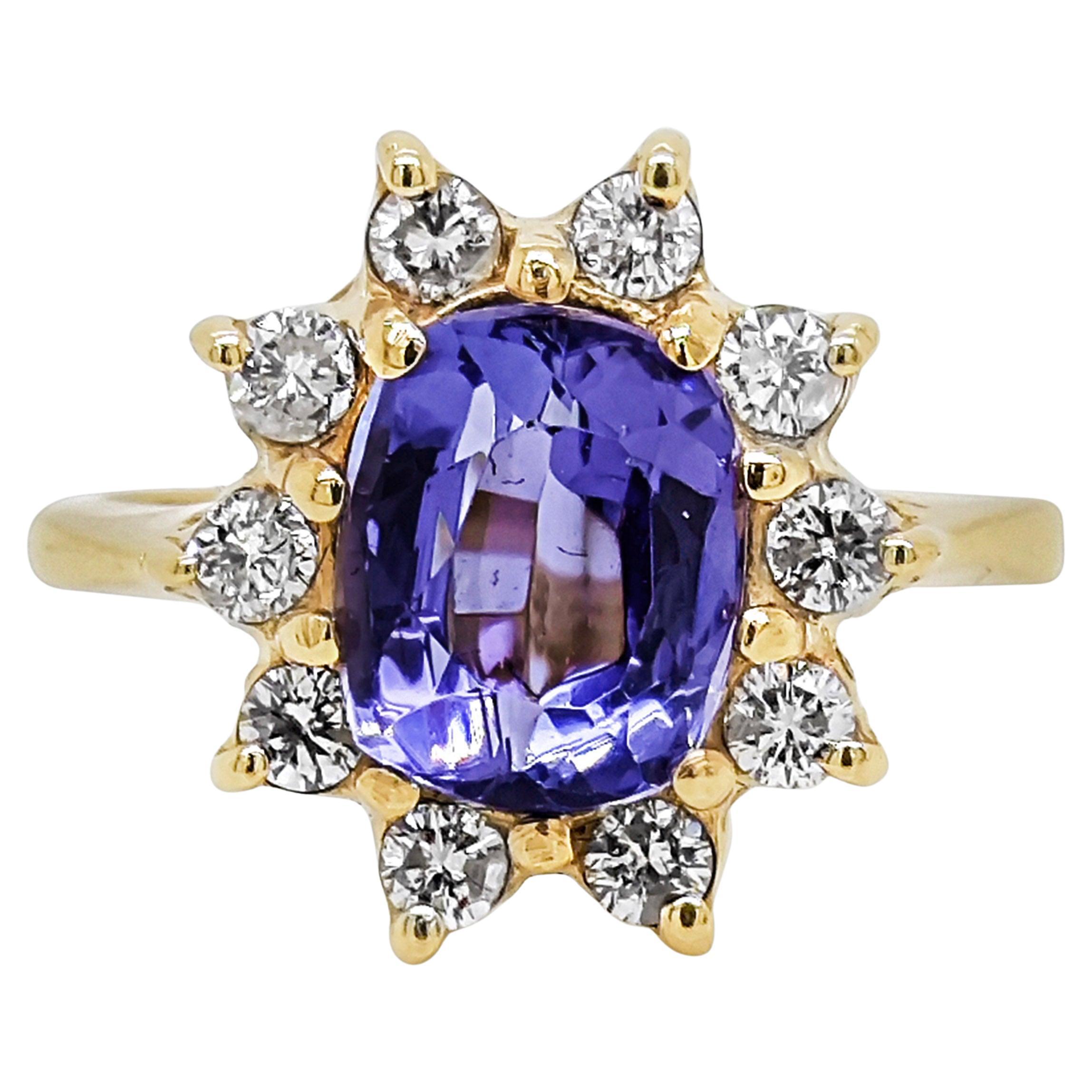 3.48 Carats Tanzanite and White Diamond Yellow Gold Ring