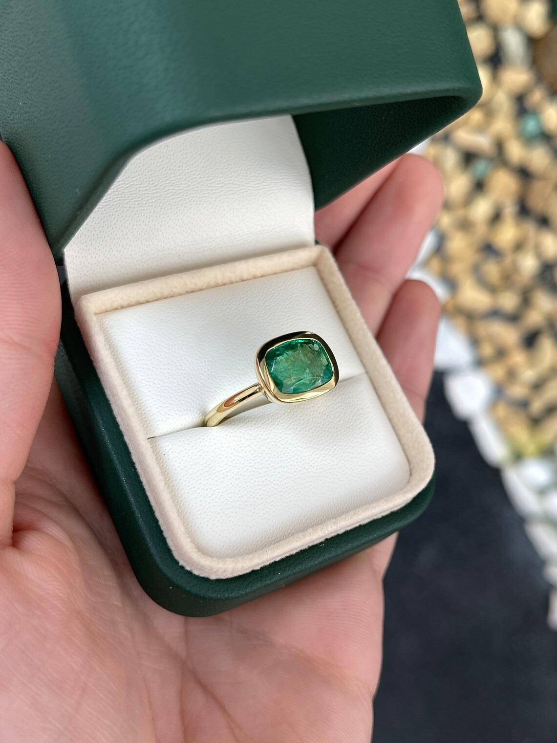 Women's 3.48ct 18K East to West Natural Elongated Cushion Emerald Solitaire Bezel Ring For Sale