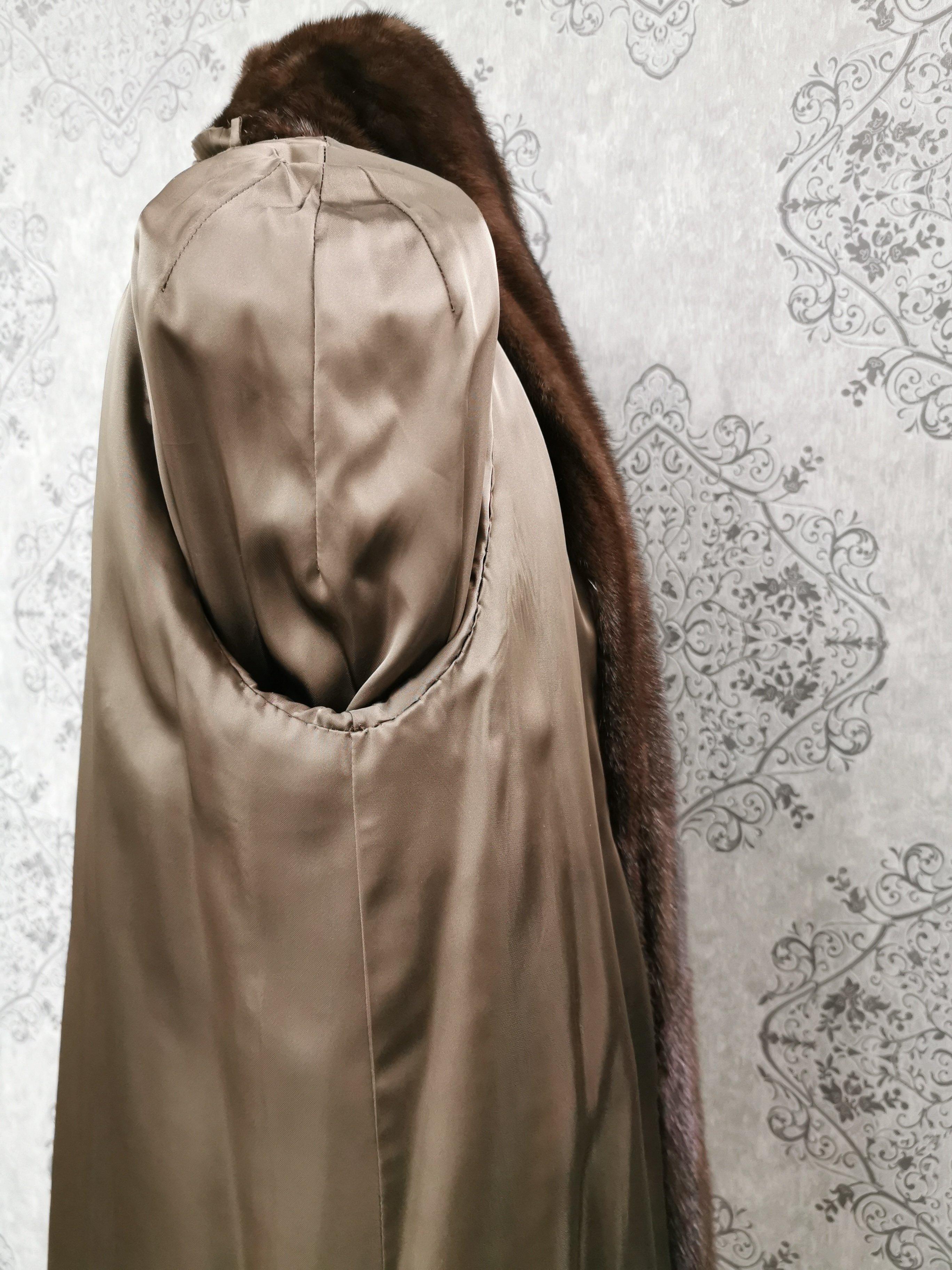 Donna Karan New York per Birger Christensen Cappotto in pelliccia di visone Demi-Buff (taglia 12) in vendita 7