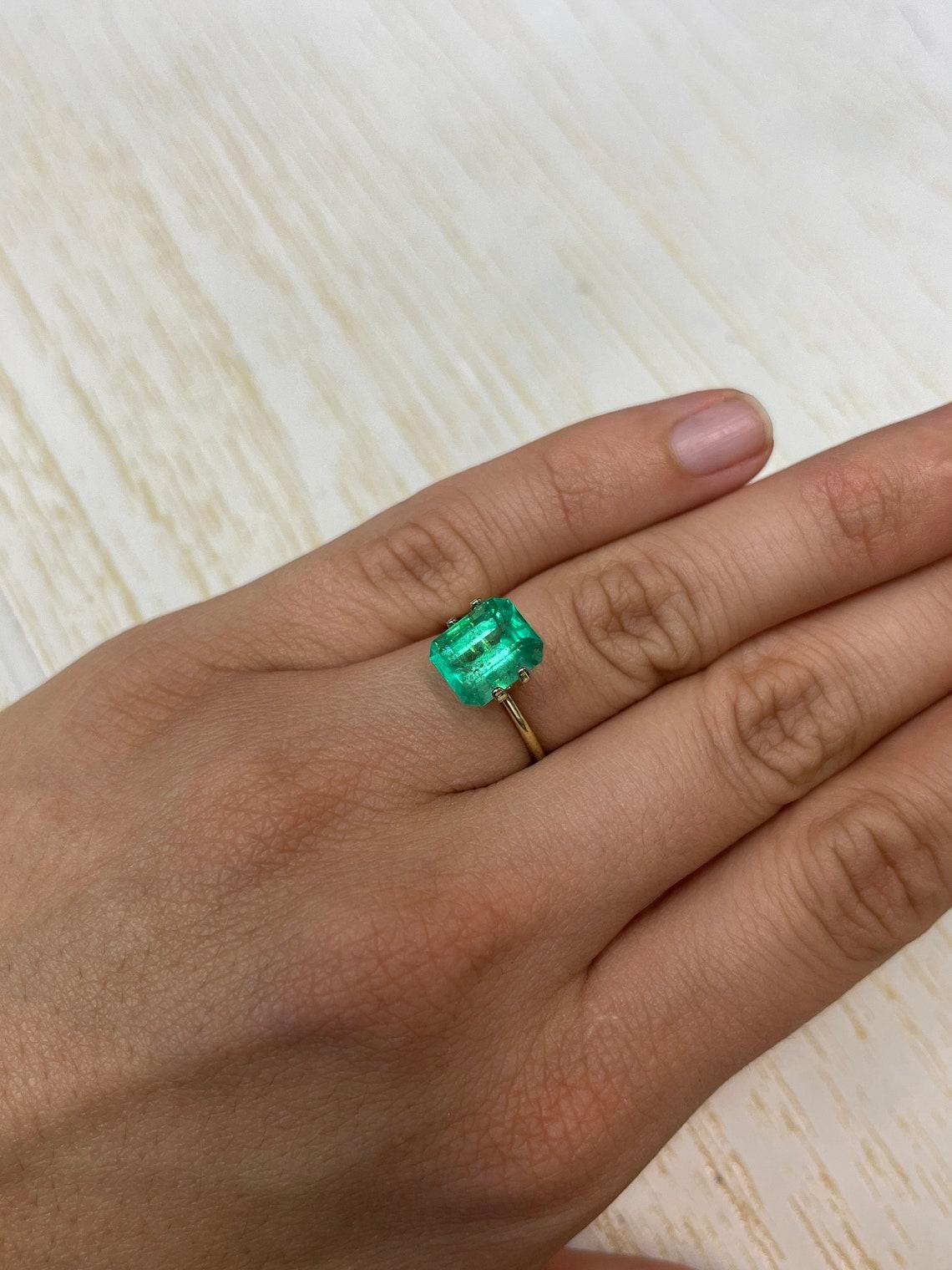 3.49 Carat 10x8.5 Classic Colombian Emerald - Emerald Cut May Birthstone Gem For Sale 3