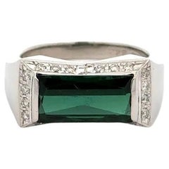 Anello in platino vintage con tormalina verde East West e diamanti da 3,49 carati