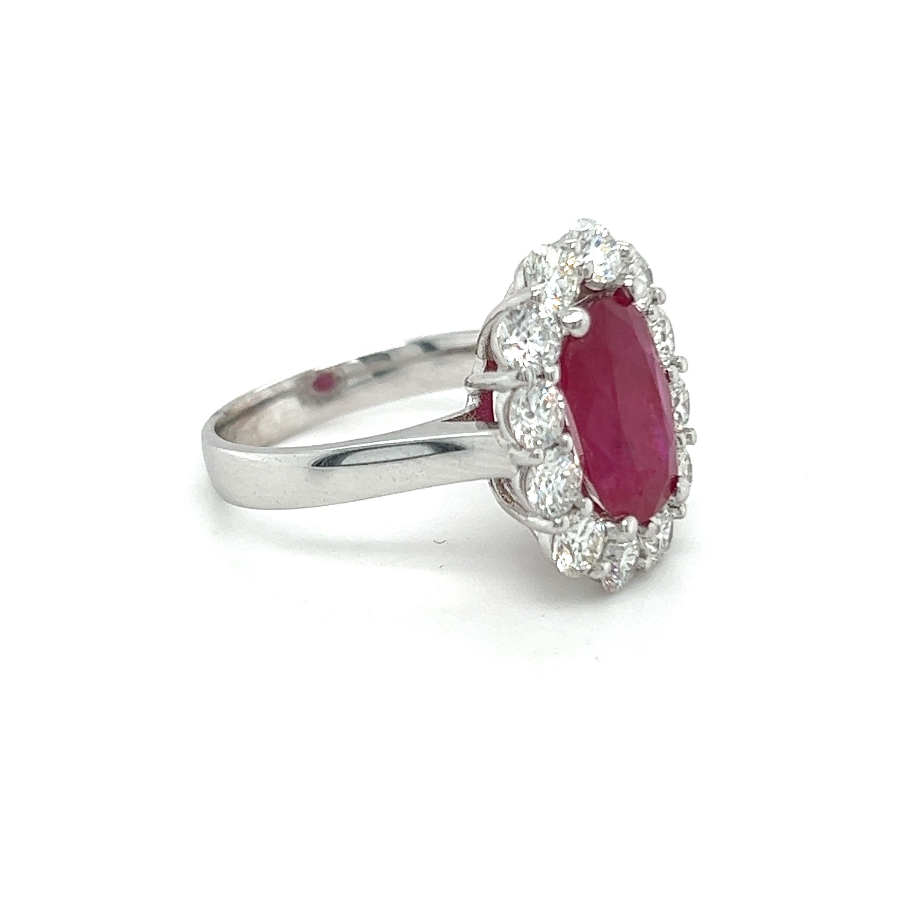 3.49 Carat Natural Ruby with 1.80 Carat Dia Ring In Excellent Condition For Sale In Miami, FL
