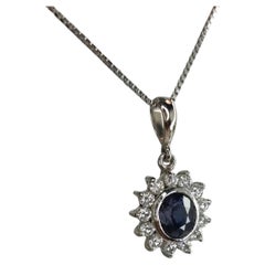 Ciondolo per collana con zaffiro blu rotondo da 3.4 carati