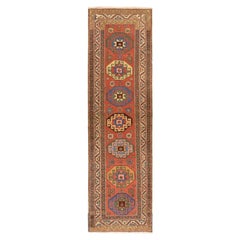 3
4 "x11
2" Rouge Antique Caucasien Kazak Even Wear Tapis de course en laine noué à la main