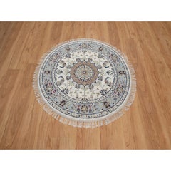 3'4"x3'4" Ivory Nain with Medallion Design Hand Knotted Wool and Silk Round Rug