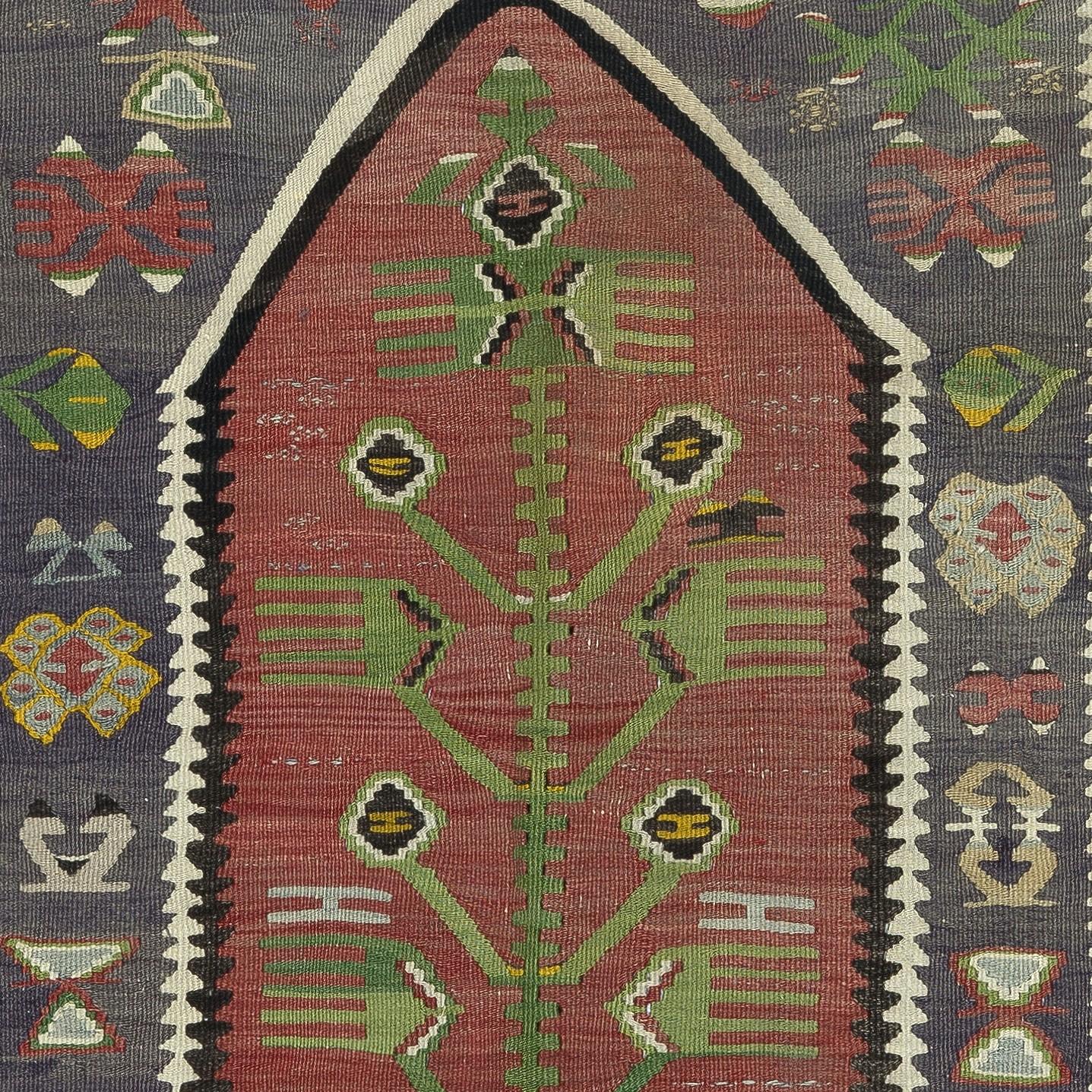 Late 20th Century 3.4x5.3 Ft Flat-Weave Turkish Small Kilim. 100% Wool. Vintage Prayer Rug For Sale