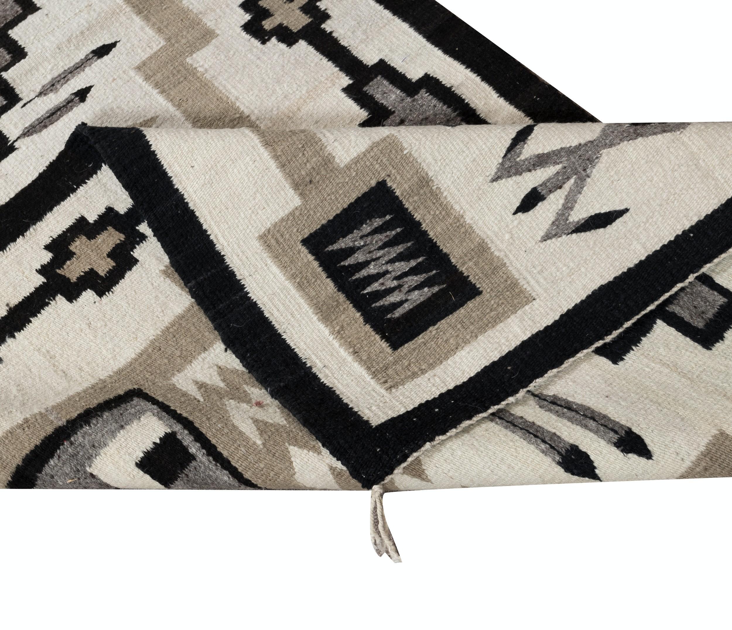 Turkish 34x60 in Vintage Navajo Storm Pattern Flat-weave Kilim Rug. 100% Wool For Sale