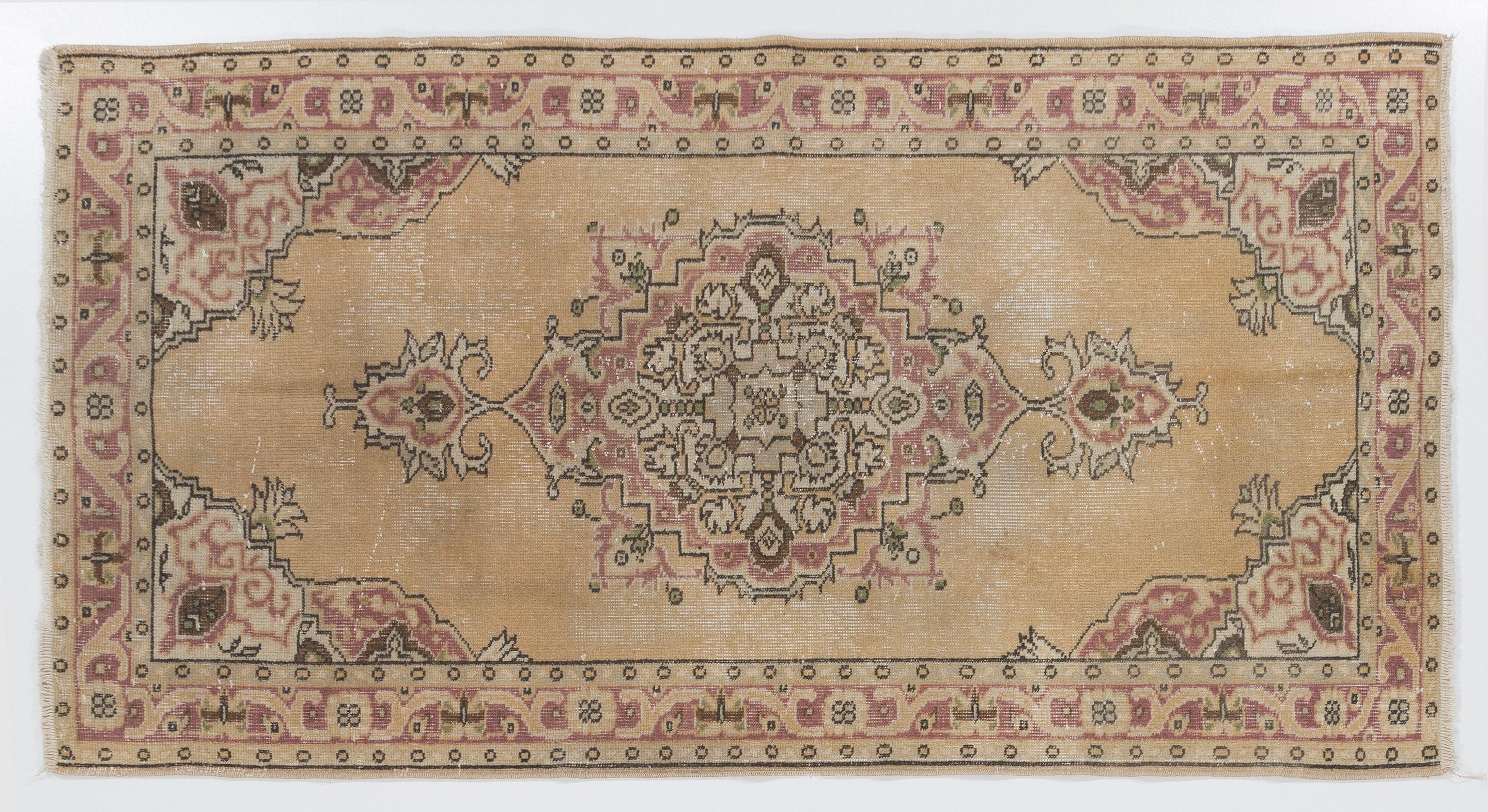 3.4x6.3 ft Vintage Medallion Design Anatolian Oushak Rug in Beige, Pink & Green In Good Condition For Sale In Philadelphia, PA