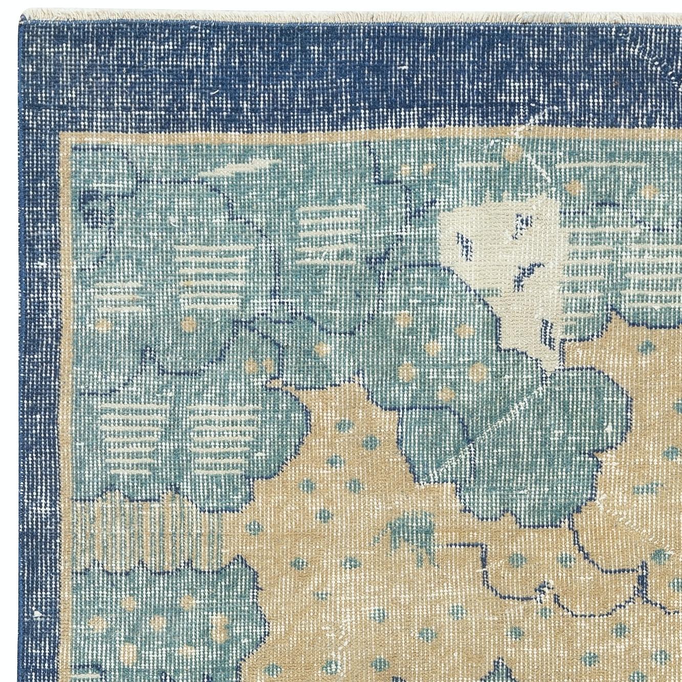 Annodato a mano Tappeto vintage Art of Vintage in Beige e Blu, annodato a mano in Turchia in vendita