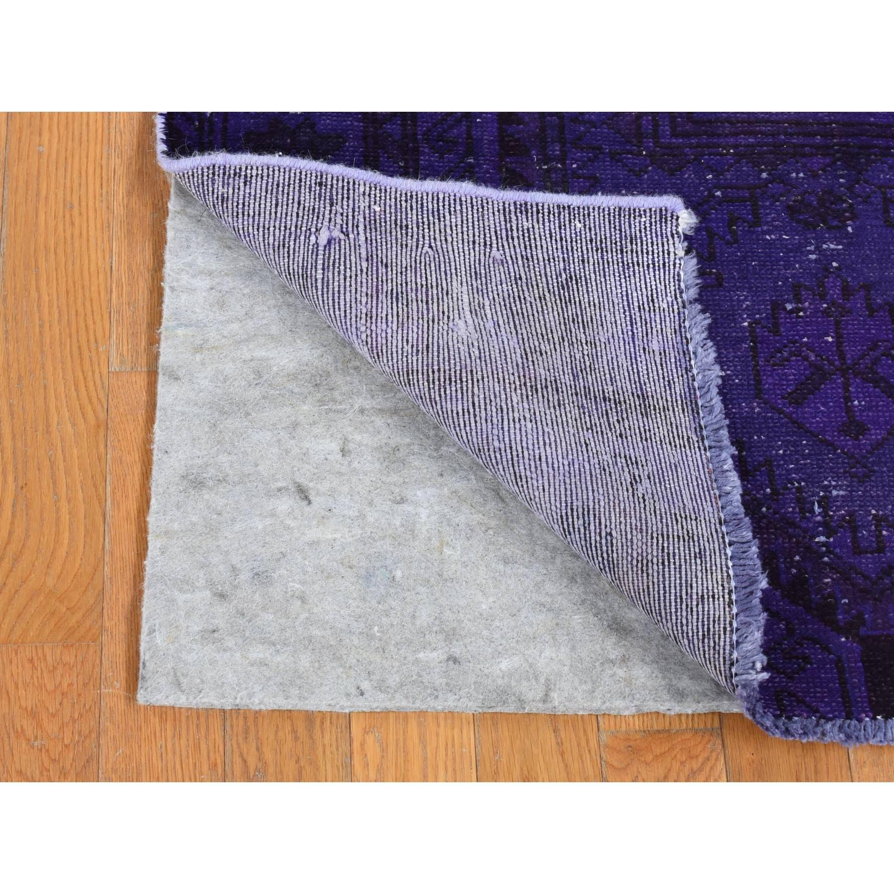 Tappeto orientale Indaco, Vintage Hamadan persiano sovratinto, pura lana, fatto a mano, Runner
Materiali primari: Lana
Lattice: No
Altezza del mucchio: 0.25 pollici
Stile: Di transizione
Colore primario: Viola
Colori secondari: Viola uva
Modello: