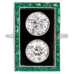 Bague Art déco à deux diamants européens anciens de 3,5 carats, onyx et émeraudes
