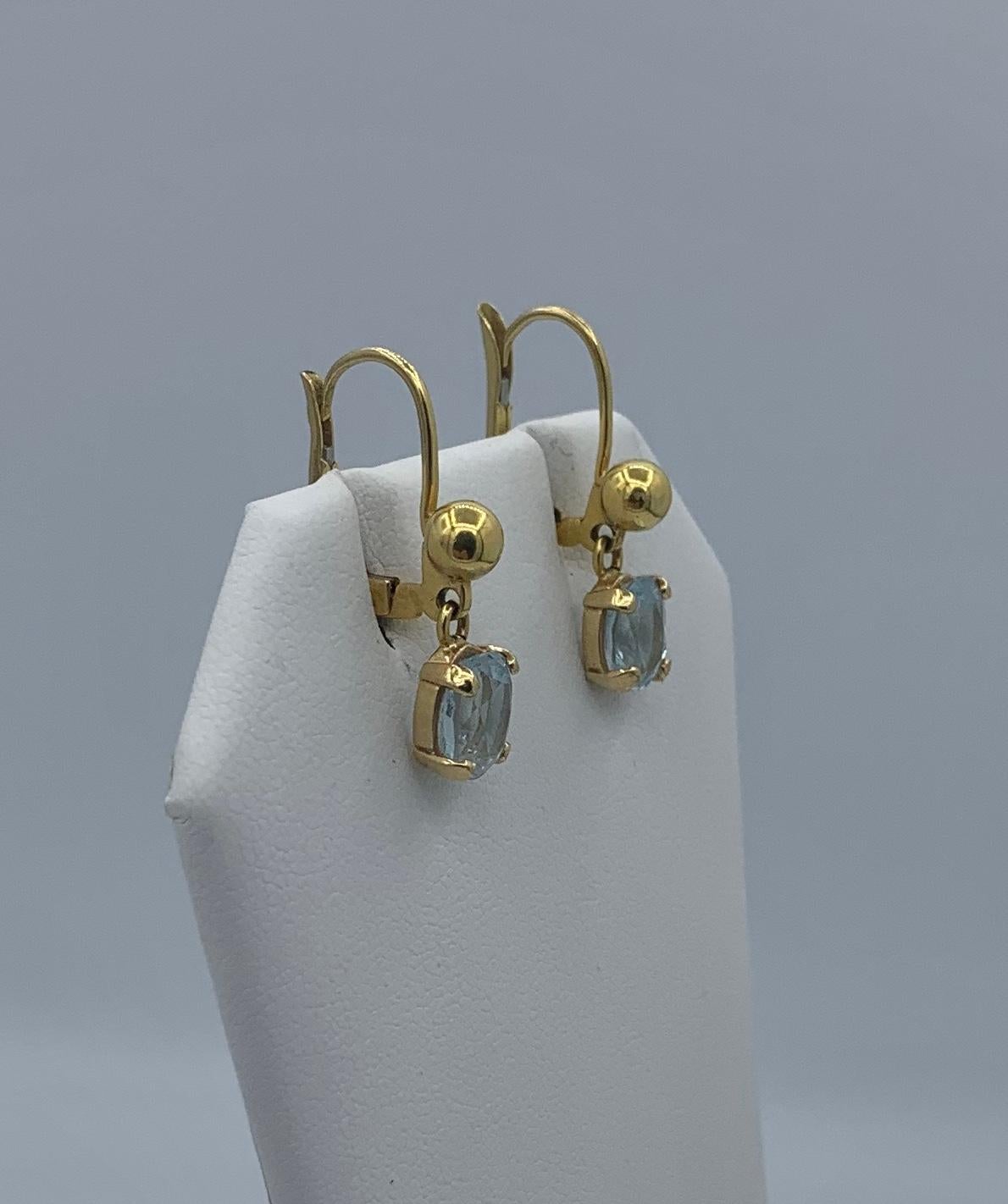 Retro 3.5 Carat Blue Topaz Dangle Earrings 14 Karat Gold Mid-Century Lever Backs