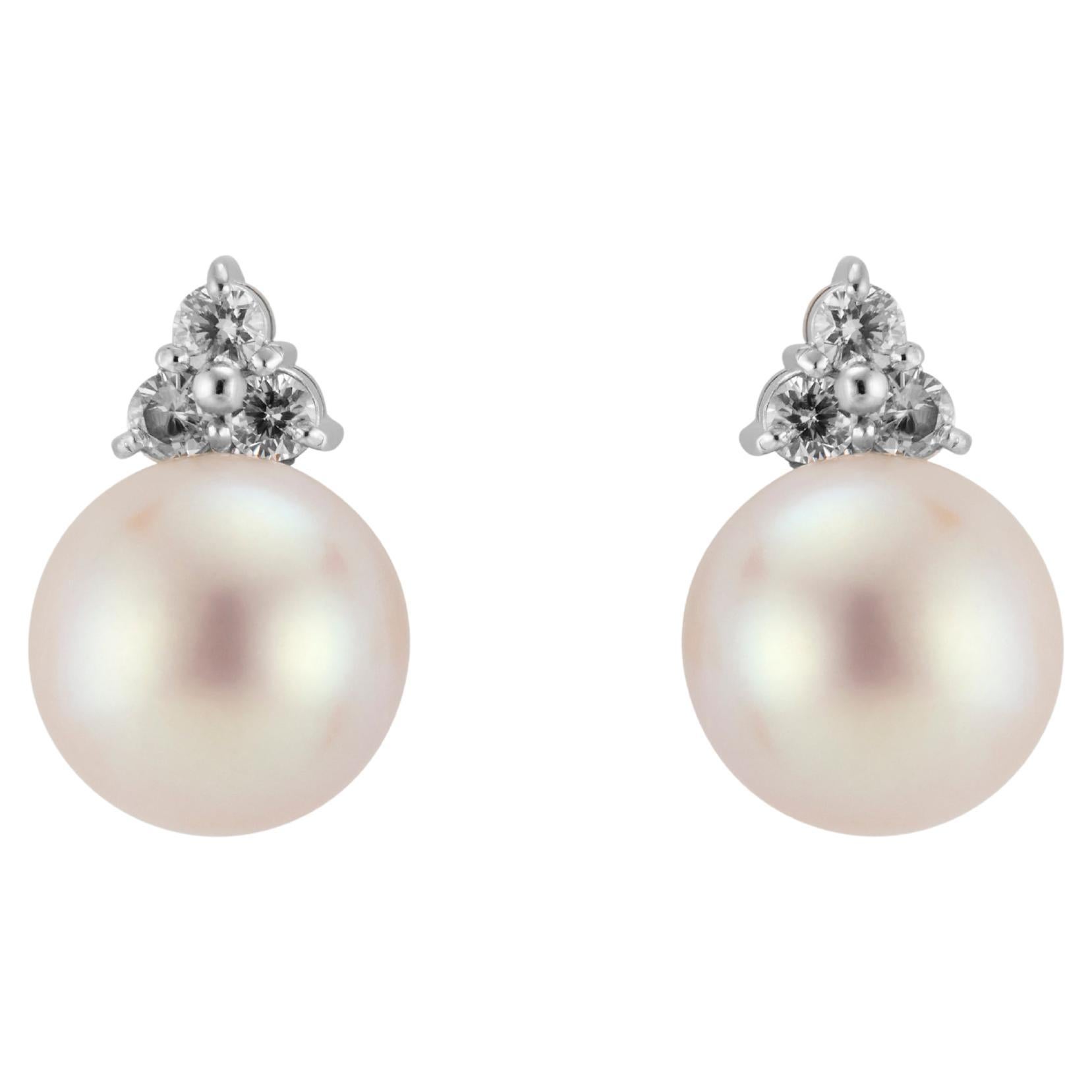 Boucles d'oreilles mi-siècle en or blanc avec perles Akoya et diamants de 0,35 carat