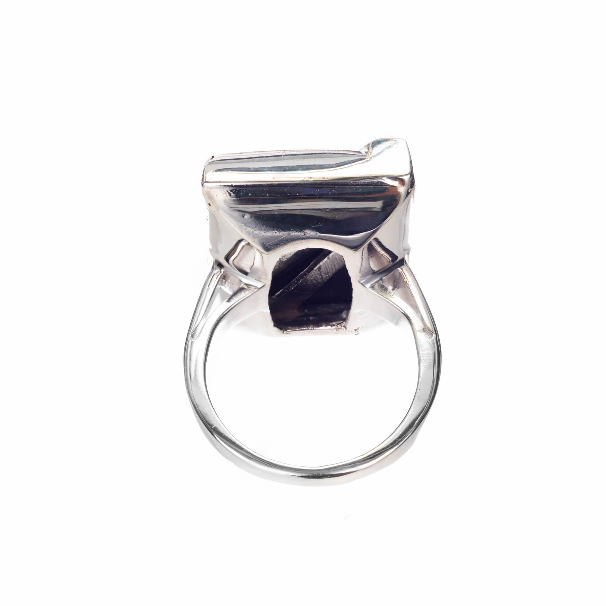 35 Karat Diamant-Onyx-Cocktailring aus Weißgold im Zustand „Gut“ im Angebot in Stamford, CT