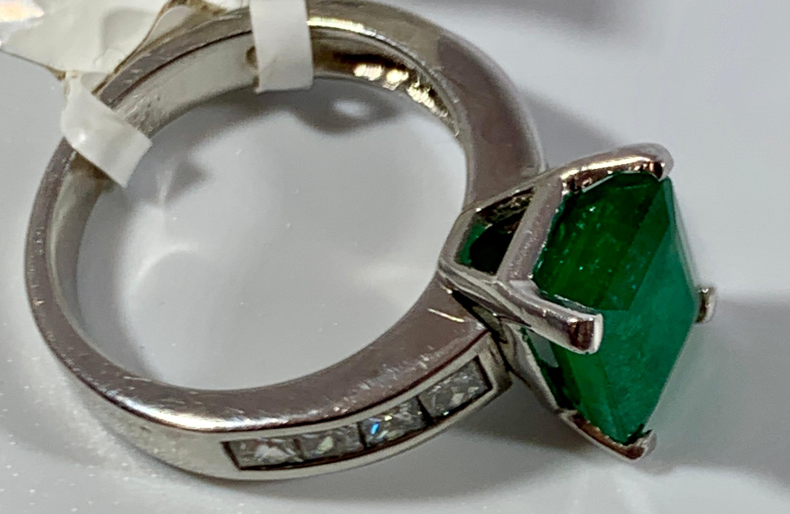3.5 Carat Emerald Cut Emerald and 0.5 Carat Diamond Ring 14 Karat White Gold For Sale 4