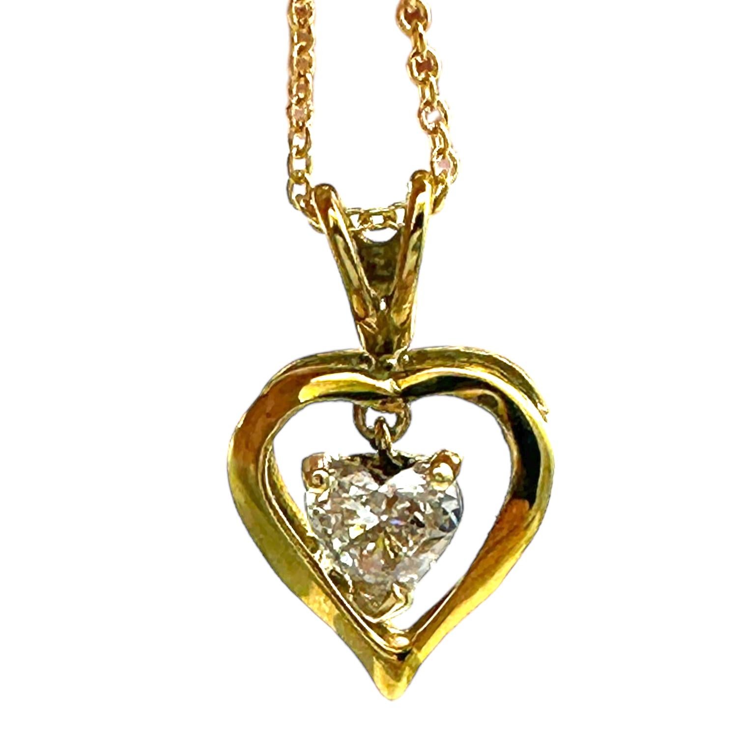 Contemporary .35 Carat Heart Diamond Pendant Yellow Gold VS Quality For Sale