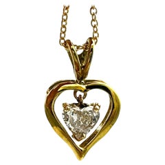 .35 Quilates Colgante Diamante Corazón Oro Amarillo Calidad VS