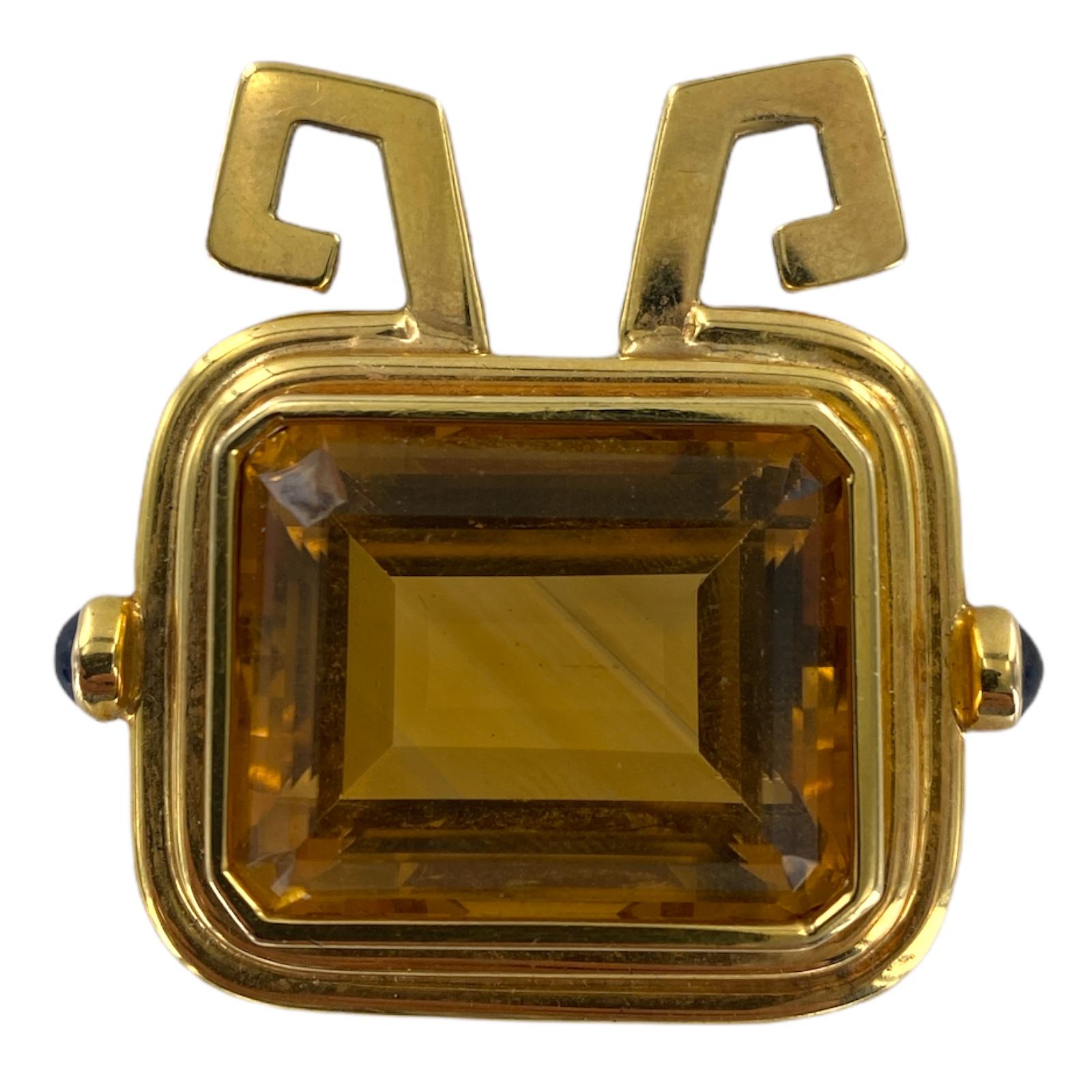 35 Carat Honey Citrine 18 Karat Yellow Gold Detachable Pendant Pearl Necklace In Excellent Condition In Boca Raton, FL