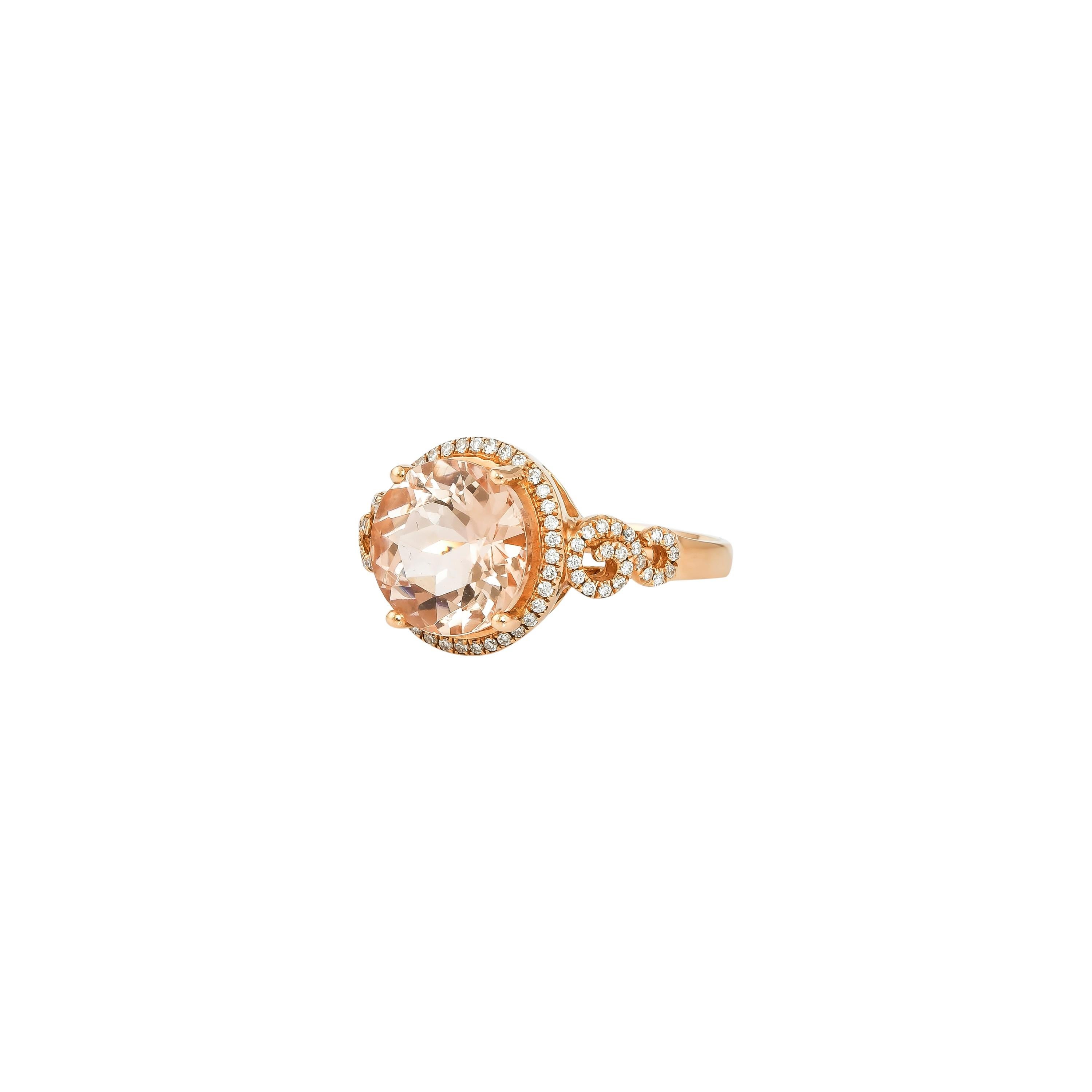 Contemporary 3.5 Carat Morganite and Diamond Ring in 18 Karat Rose Gold For Sale