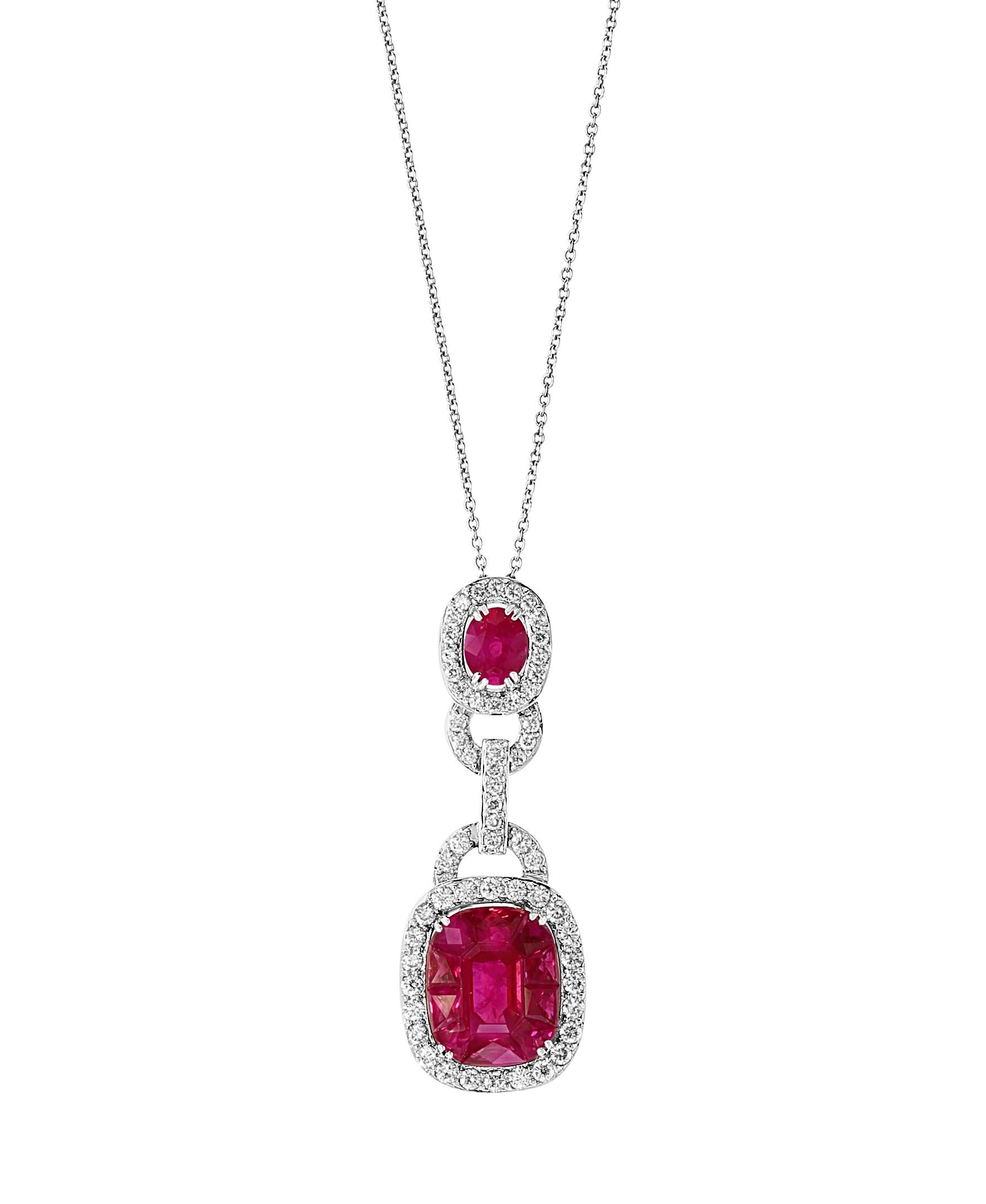 3.5 Carat Natural Burma Ruby and Diamond Pendant or Necklace in 18 Karat Gold In Excellent Condition For Sale In New York, NY