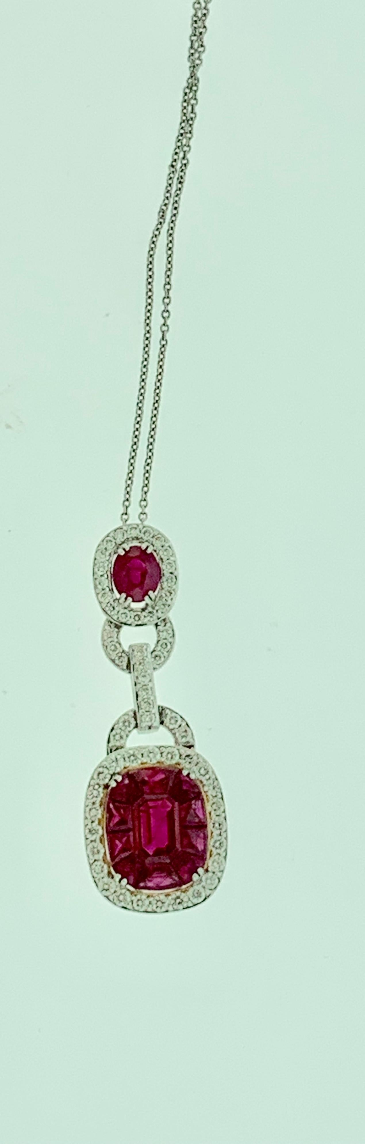 3.5 Carat Natural Burma Ruby and Diamond Pendant or Necklace in 18 Karat Gold For Sale 3