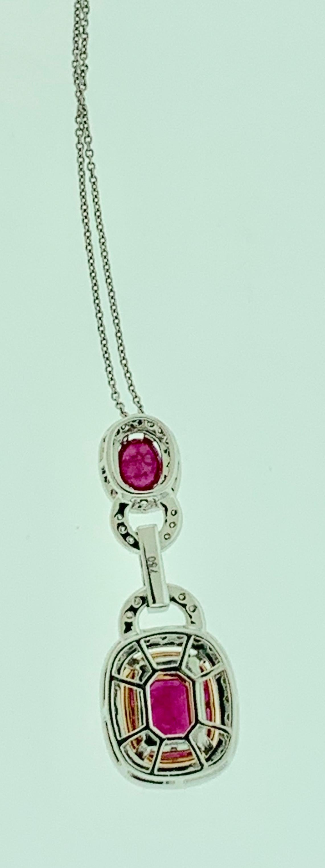 3.5 Carat Natural Burma Ruby and Diamond Pendant or Necklace in 18 Karat Gold For Sale 4