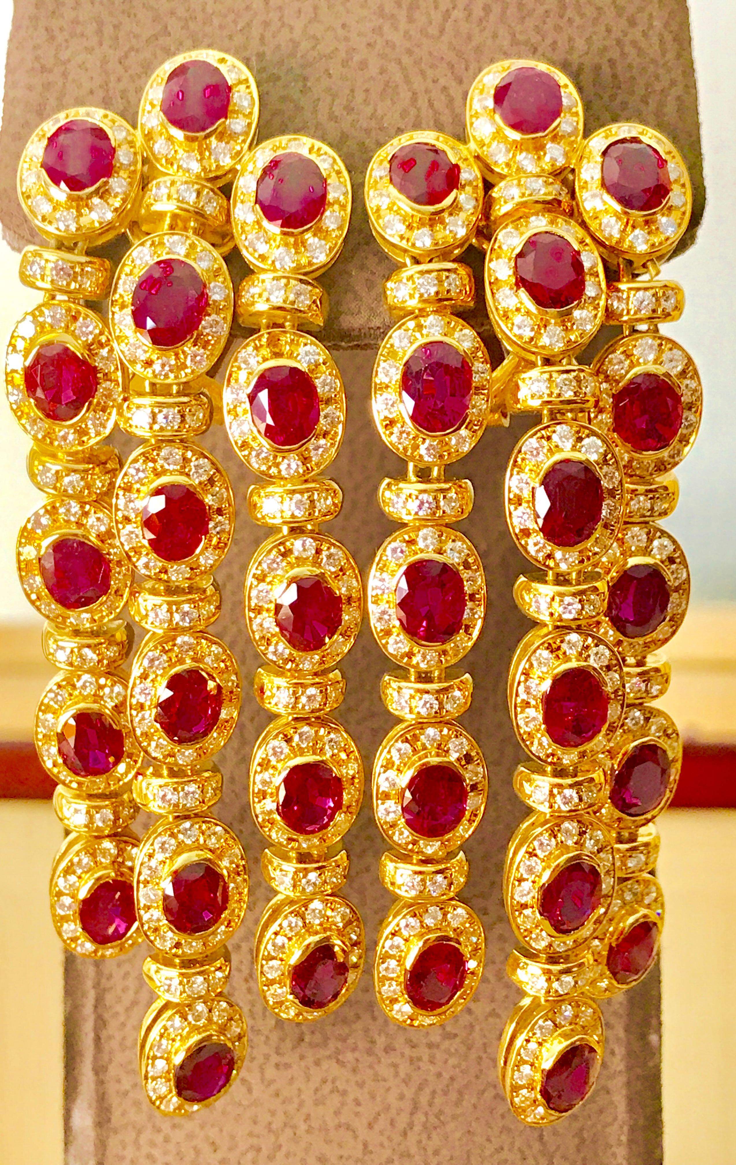 Women's 16 Ct Natural Burma Ruby & 10 Ct  Diamond Hanging/Drop Earrings 18 Kt Gold 35 Gm For Sale