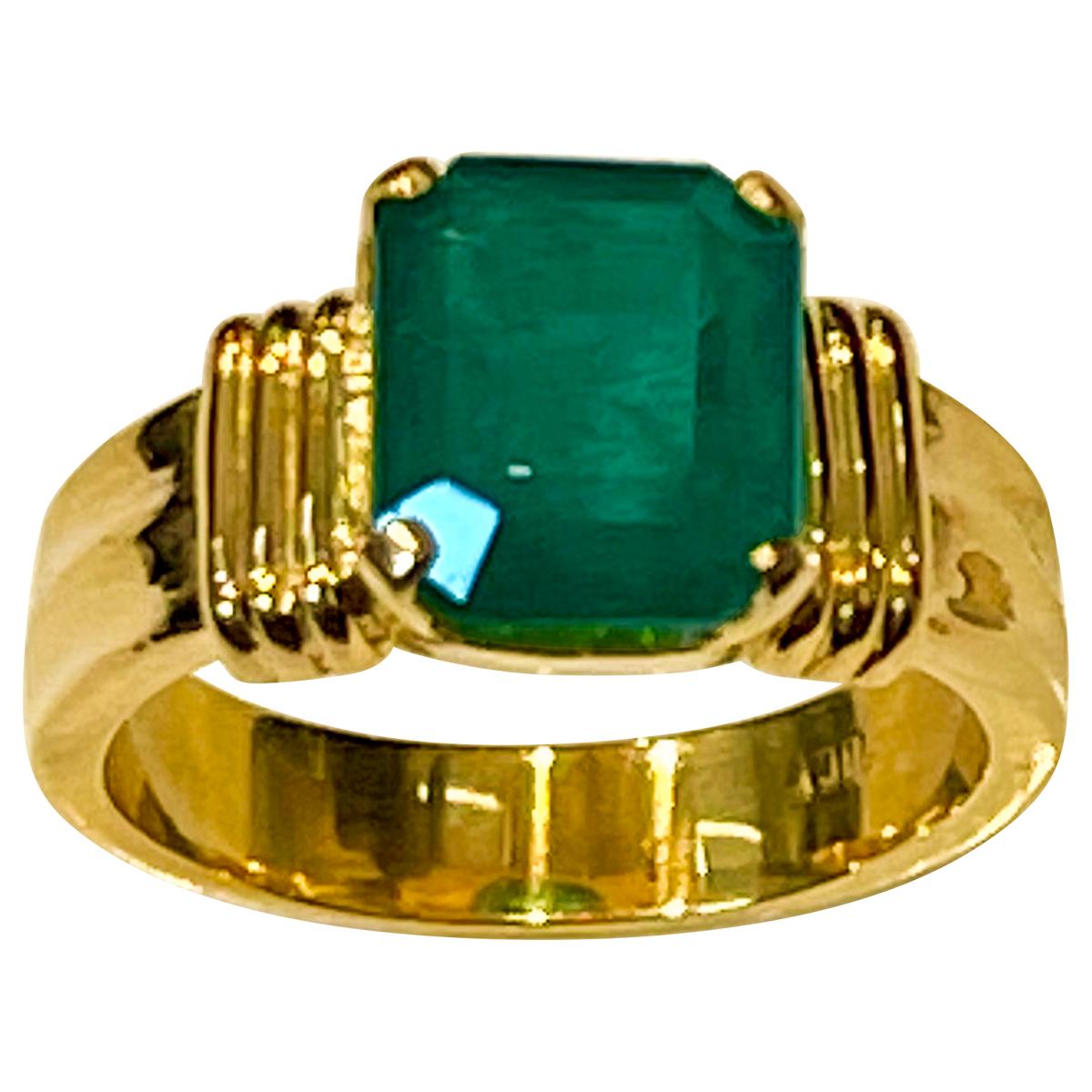 A classic, Cocktail ring 
8 X 10 Emerald  cut Emerald  Ring 18 Karat Yellow Gold Size 8
Emerald cut emerald is the most popular and in demand  Emerald 
Large size Emerald cut Emerald Intense green color with lots of shine and brilliance but has