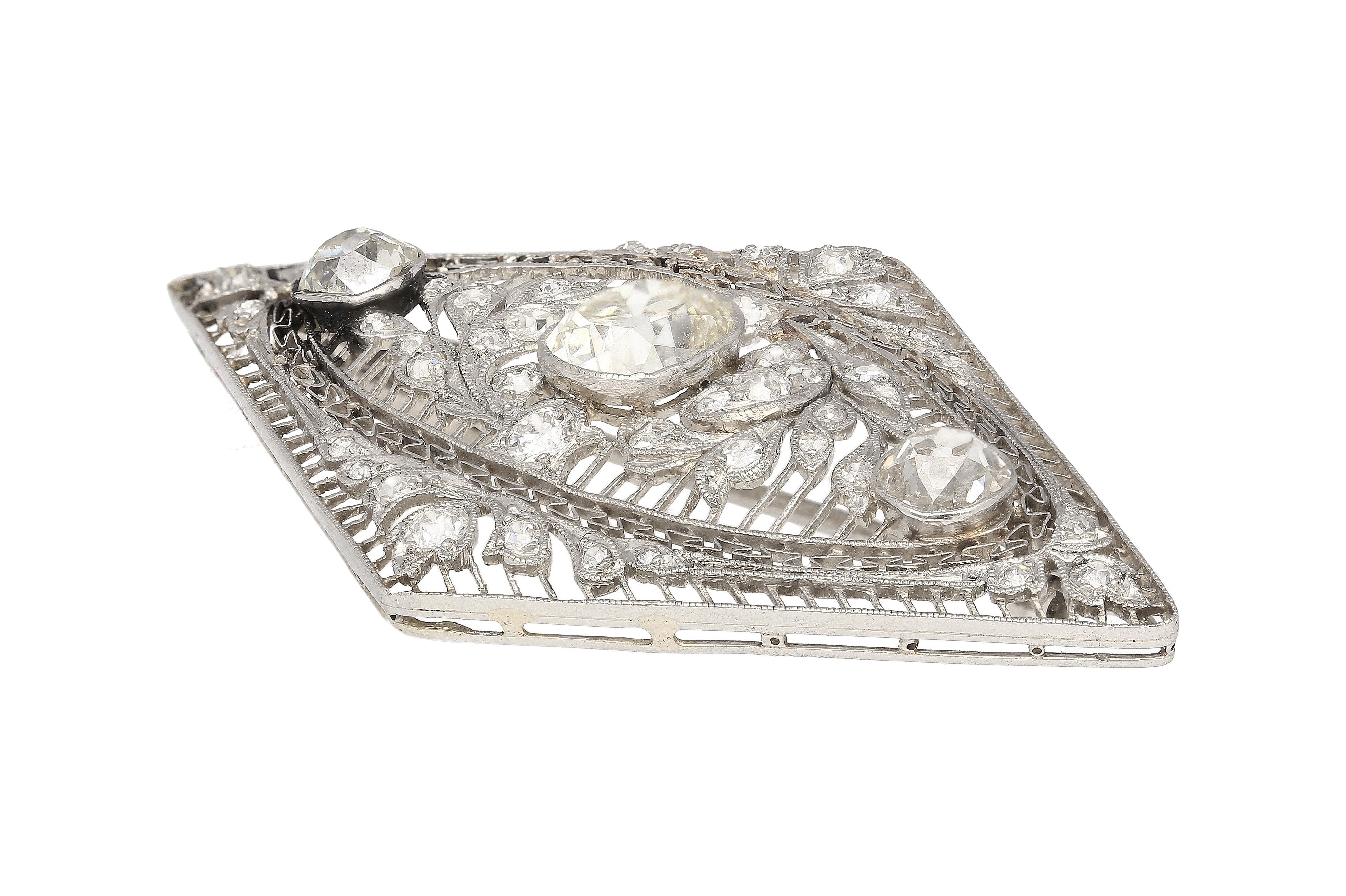 Cushion Cut 3.5 Carat Old European Cut Art Deco Diamond Brooch in Textured Filigree Platinum For Sale