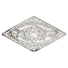 Broche Art déco en platine filigrane texturé avec diamants de 3,5 carats de taille européenne ancienne