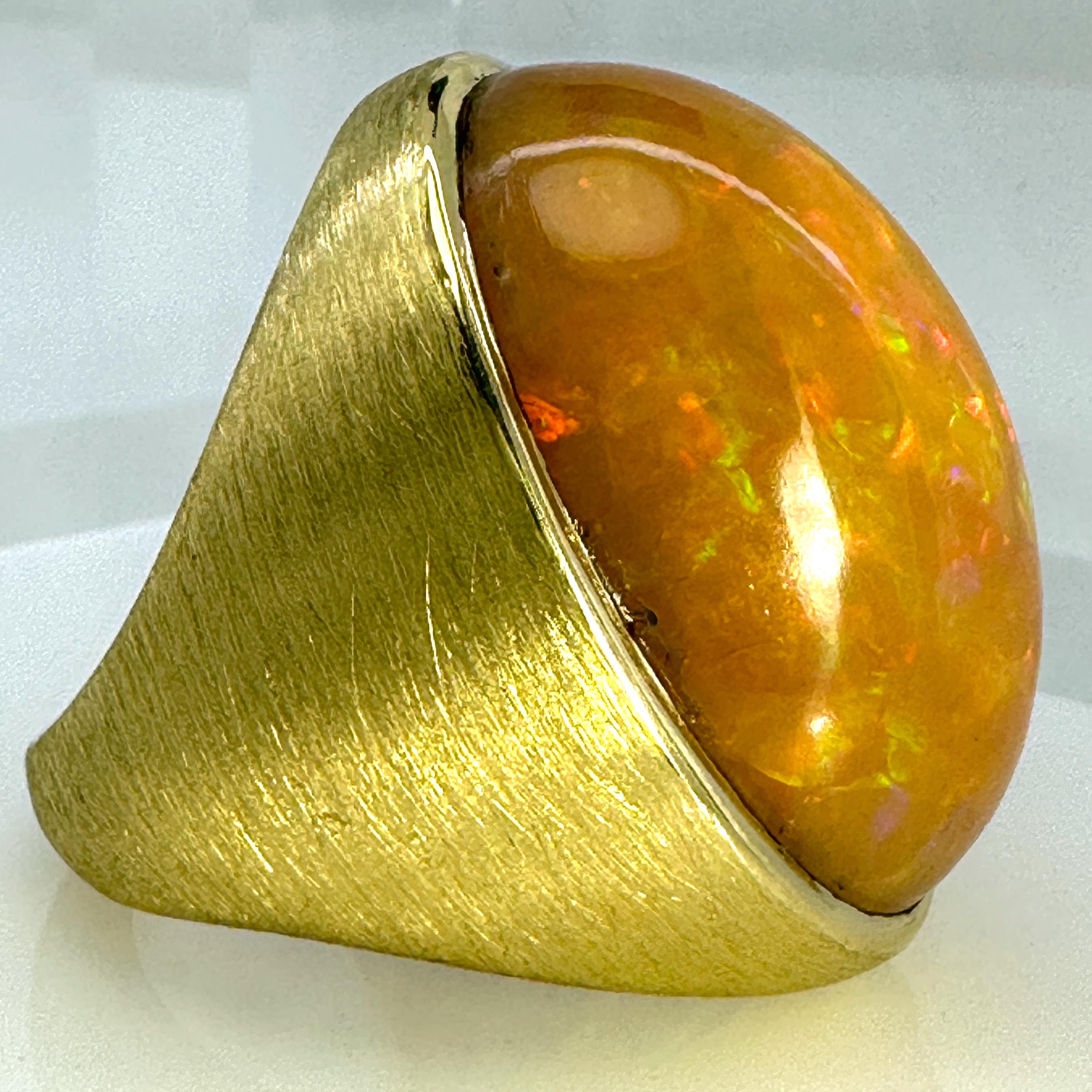35 Carat Orange Ethiopian Opal in Brushed 18 Karat Yellow Gold Cocktail Ring For Sale 4