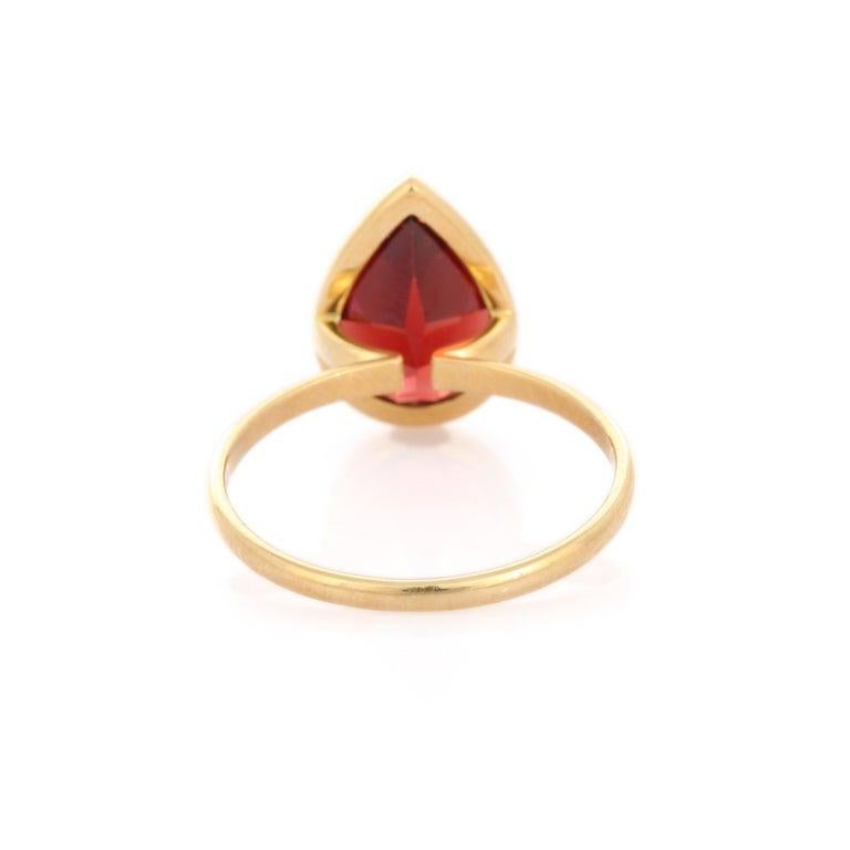 En vente :  Bague cocktail en or jaune 18 carats avec grenat taille poire de 3,5 carats 9
