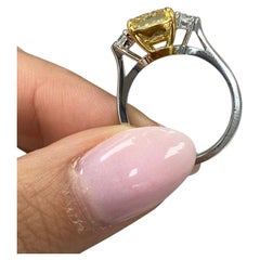 3.5 Carat Radiant Diamond Ring Fancy Yellow 14K Gold Rare Fancy-Color Splendour