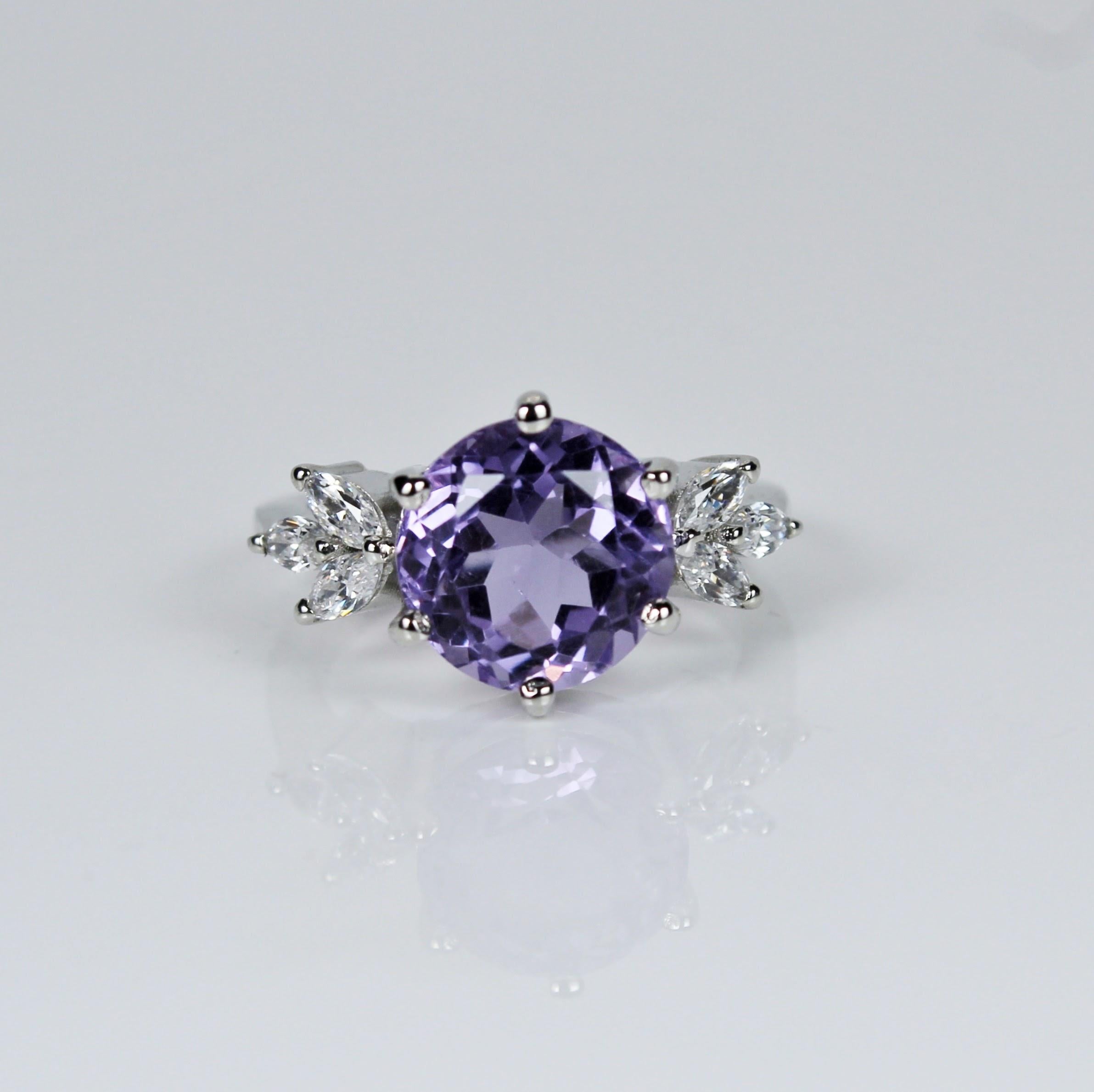 3.5 Carat Round Amethyst Gemstone Designer Ring In New Condition For Sale In Vadgam, GJ